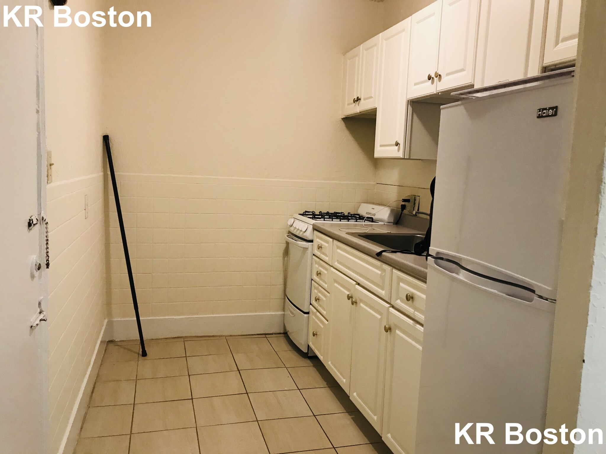 Studio bed, 1 bath apartment for rent at 1202 Massachusetts Ave Unit BE4, Harvard Square — photo 2 of 6