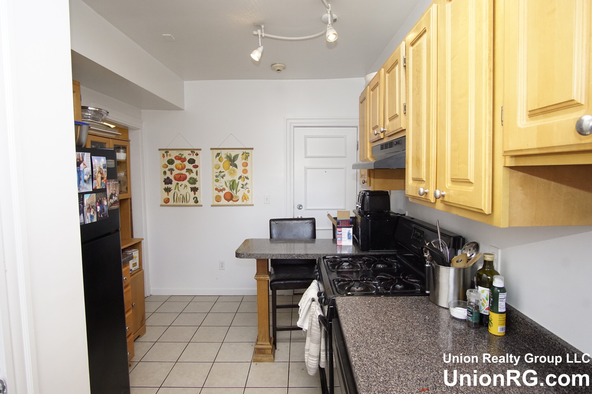 3 bed, 1.5 bath apartment for rent at 1942 Beacon St Unit 4, Brighton — photo 8 of 21