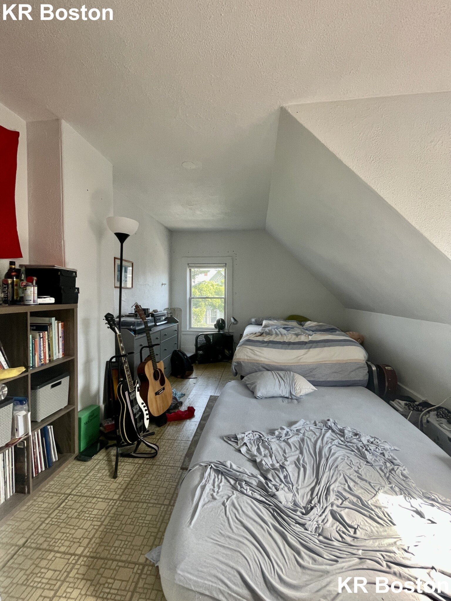 6 bed, 2 bath apartment for rent at 4 Pratt St Unit 0, Allston — photo 4 of 11