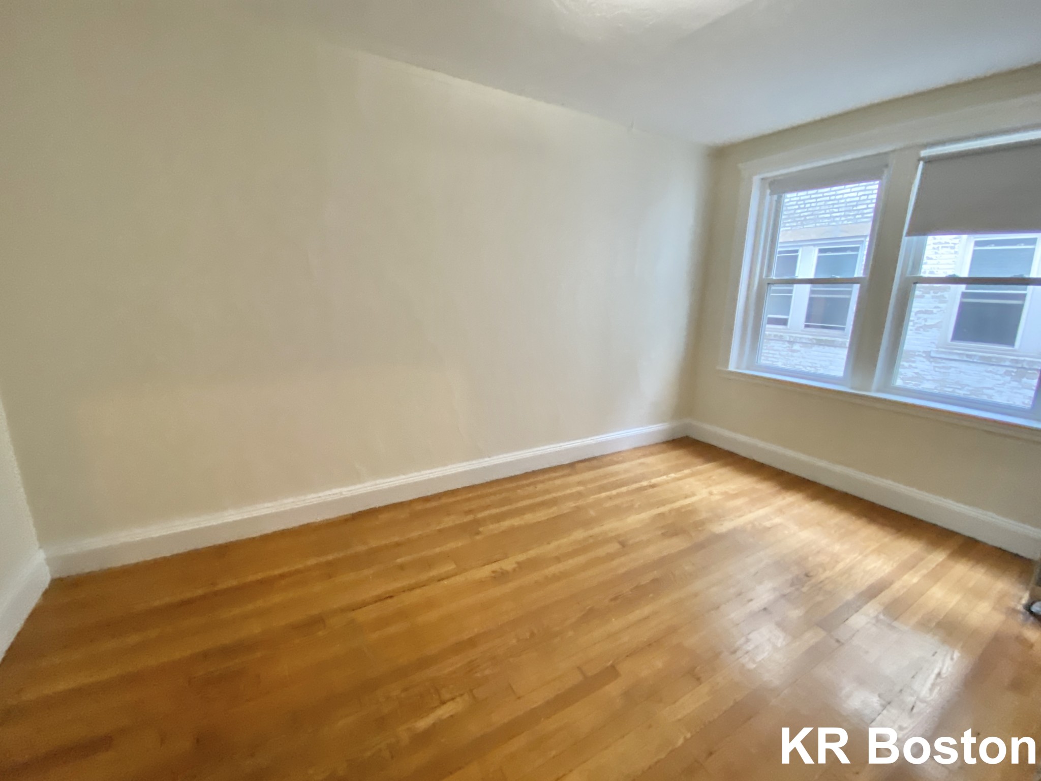 1 split bed, 1 bath apartment for rent at 121 Sutherland Rd Unit G, Brighton — photo 8 of 8