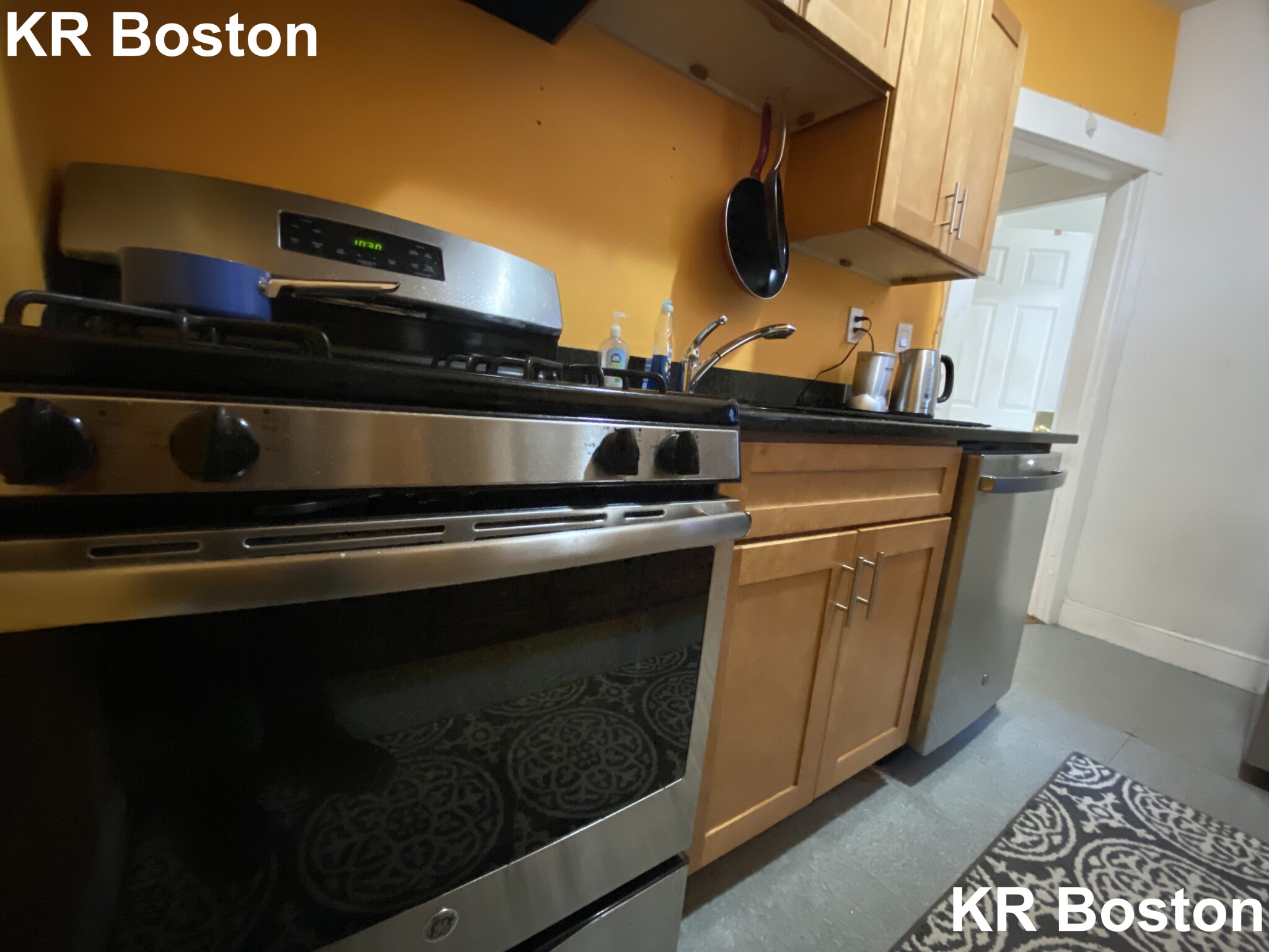 3 bed, 2 bath apartment for rent at 1788 Commonwealth Ave Unit 3, Brighton — photo 9 of 11