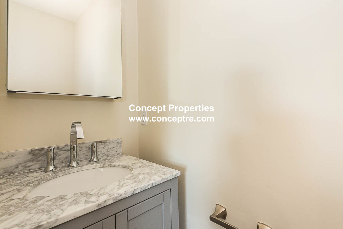 4 bed, 4+ bath apartment for rent at 39 Harvard St Unit 2, Charlestown — photo 18 of 20