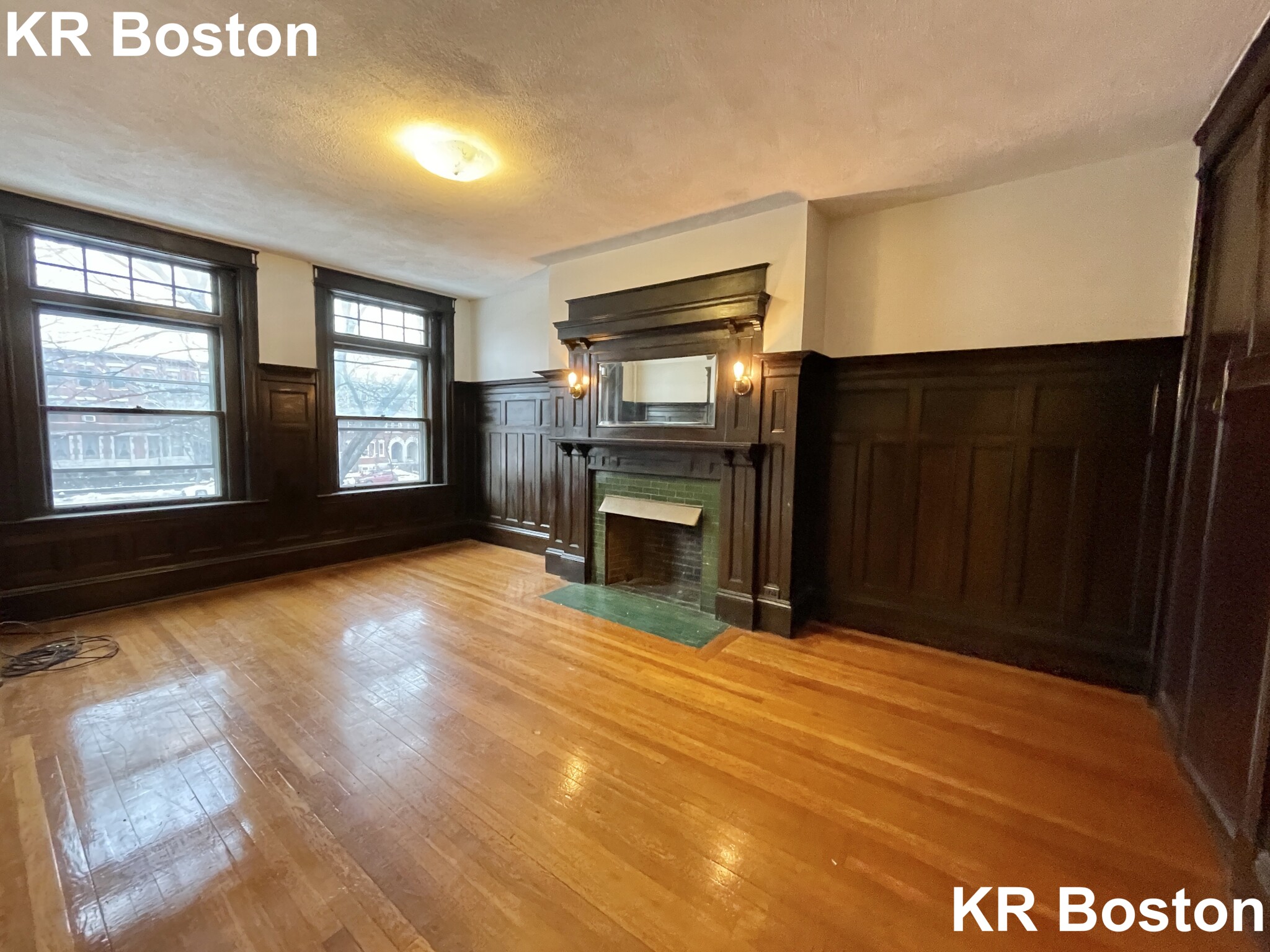 5 bed, 2 bath apartment for rent at 1907 Beacon St Unit 2, Chestnut Hill — photo 2 of 20