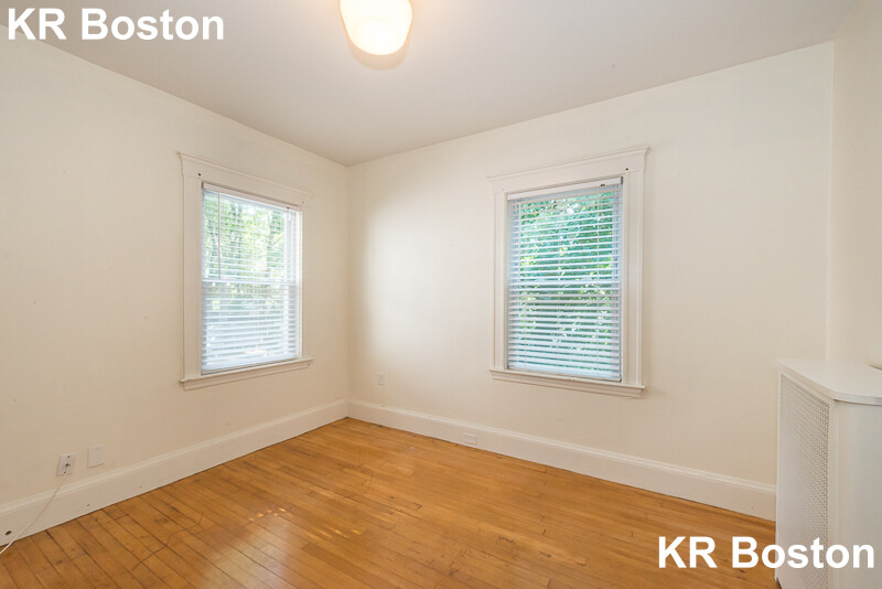 4 bed, 2 bath apartment for rent at 23 Champney St Unit 1, Brighton — photo 10 of 10
