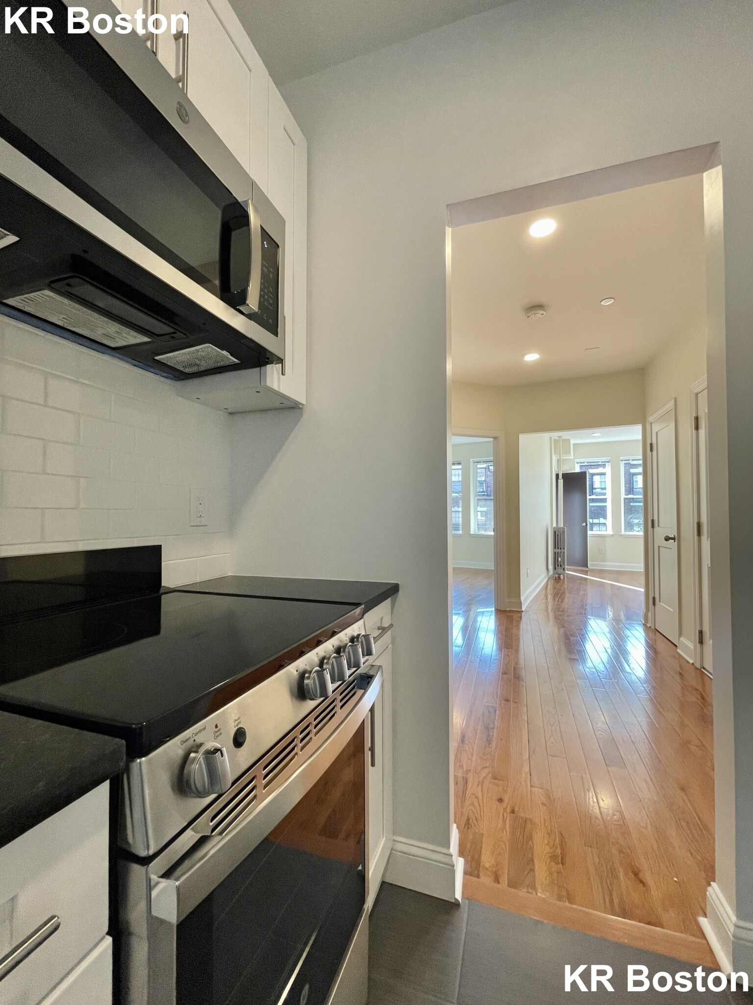 2 bed, 1 bath apartment for rent at 117 Sutherland Rd Unit N, Brighton — photo 2 of 16