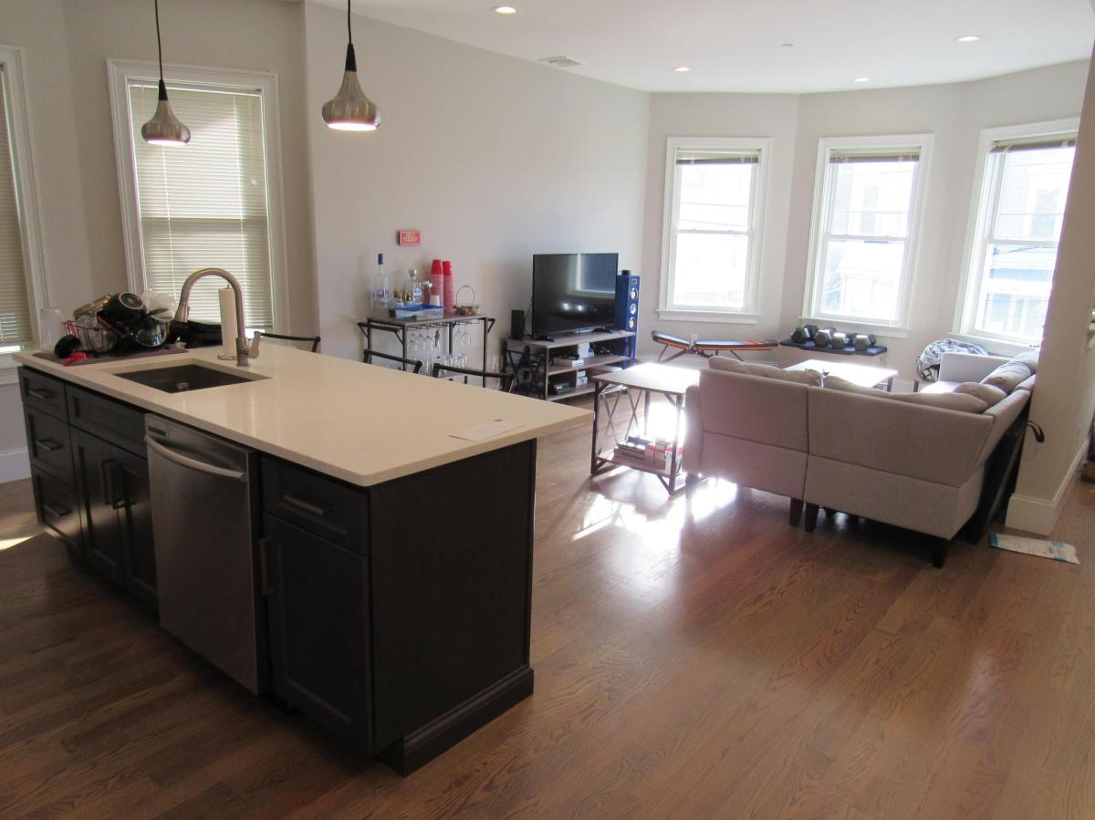 4 bed, 2 bath apartment for rent at 50 Calumet St Unit 3, Mission Hill — photo 3 of 17