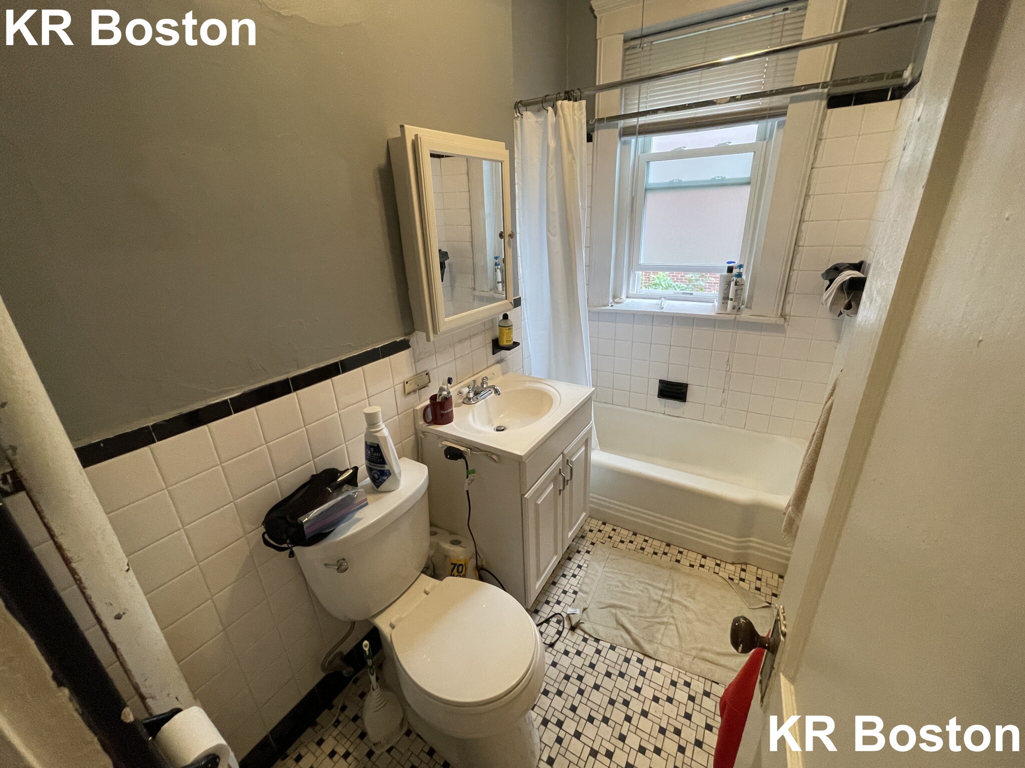 1 split bed, 1 bath apartment for rent at 1441 Commonwealth Ave Unit 18, Brighton — photo 6 of 6