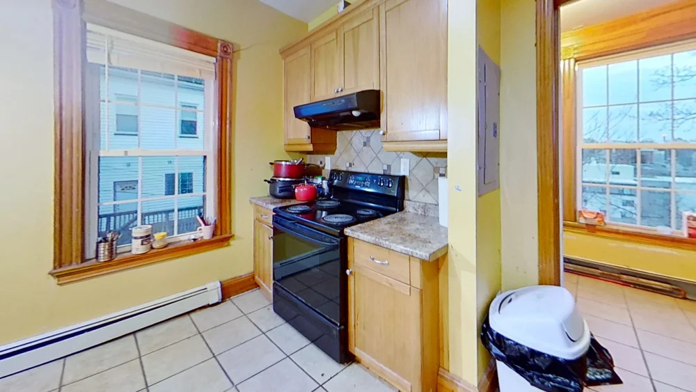 4 bed, 2 bath apartment for rent at 21 Alpine St Unit Unit 2, Roxbury — photo 3 of 9