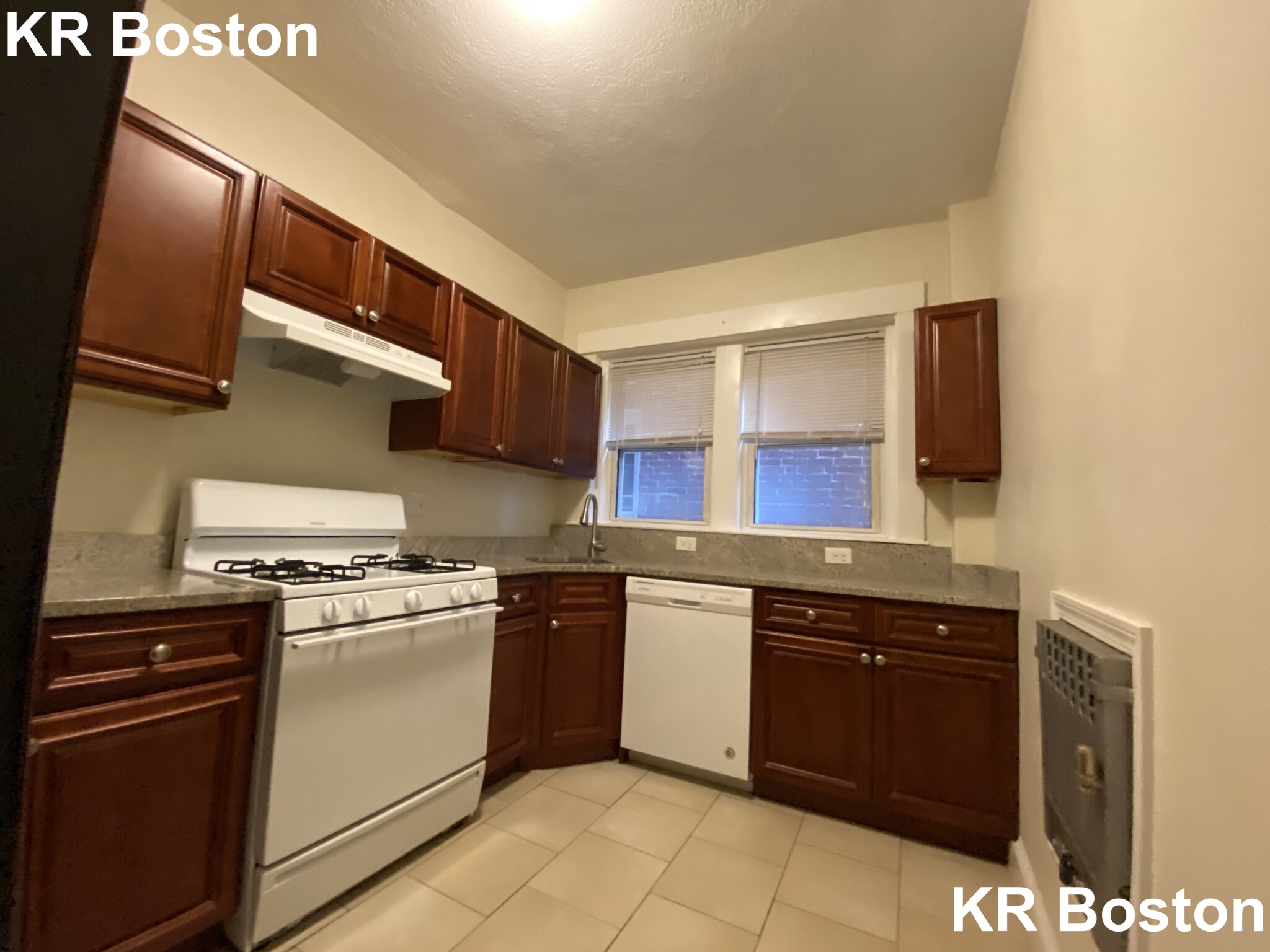 4 bed, 1 bath apartment for rent at 166 Summer St Unit 2, Winter Hill — photo 2 of 16