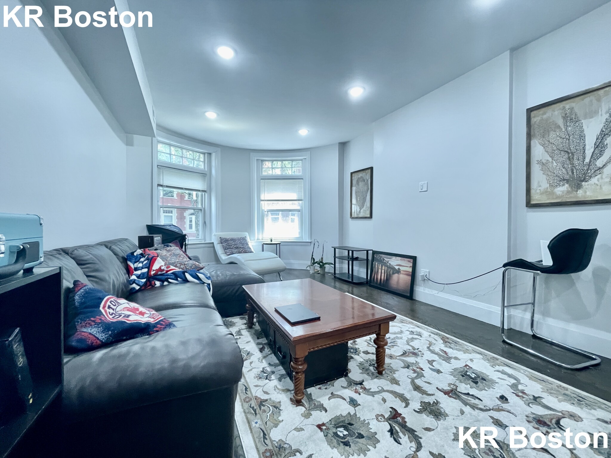 4 bed, 2 bath apartment for rent at 1 Strathmore Rd Unit 1, Chestnut Hill — photo 2 of 12