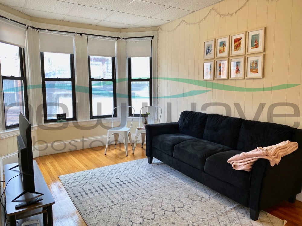 3 bed, 1 bath apartment for rent at 826 Huntington Ave Unit 3, Mission Hill — photo 6 of 10