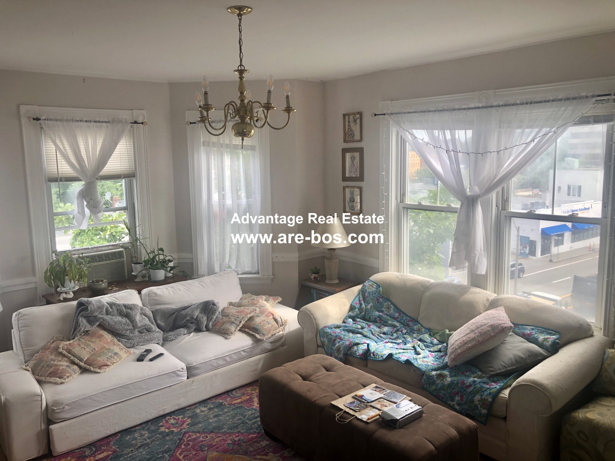 4 bed, 1 bath apartment for rent at 68 Boylston St Unit 6, Brookline Village — photo 2 of 17
