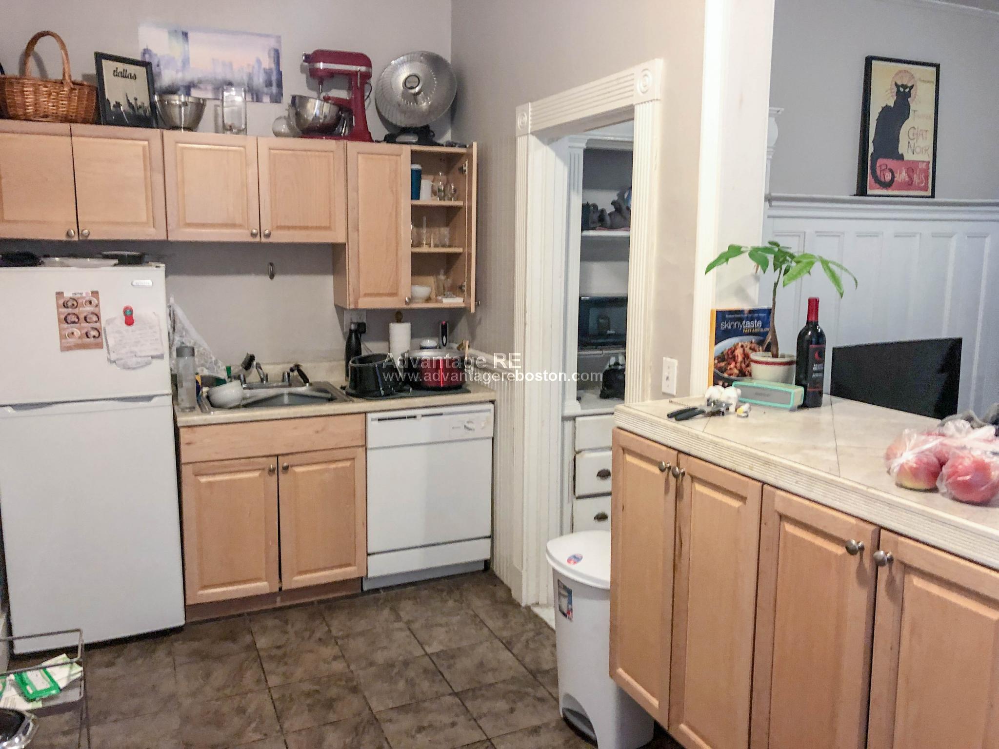 2 bed, 1 bath apartment for rent at 1056 Commonwealth Ave Unit 20, Allston — photo 3 of 20