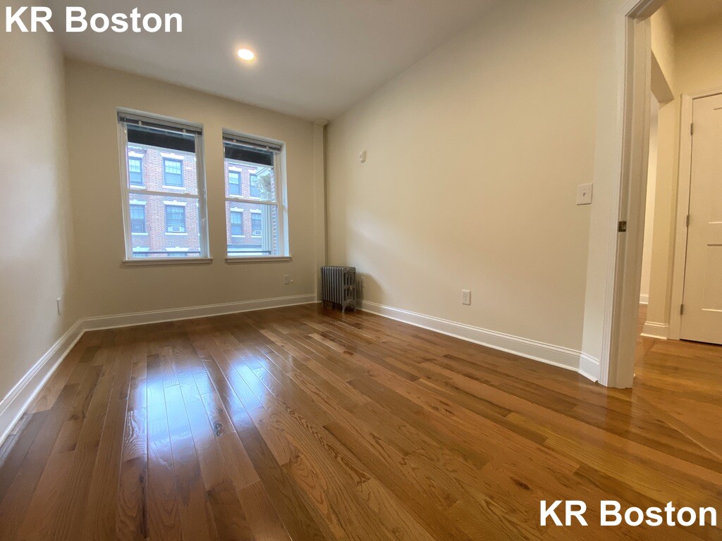 1 bed, 1 bath apartment for rent at 114 Sutherland Rd Unit C, Brighton