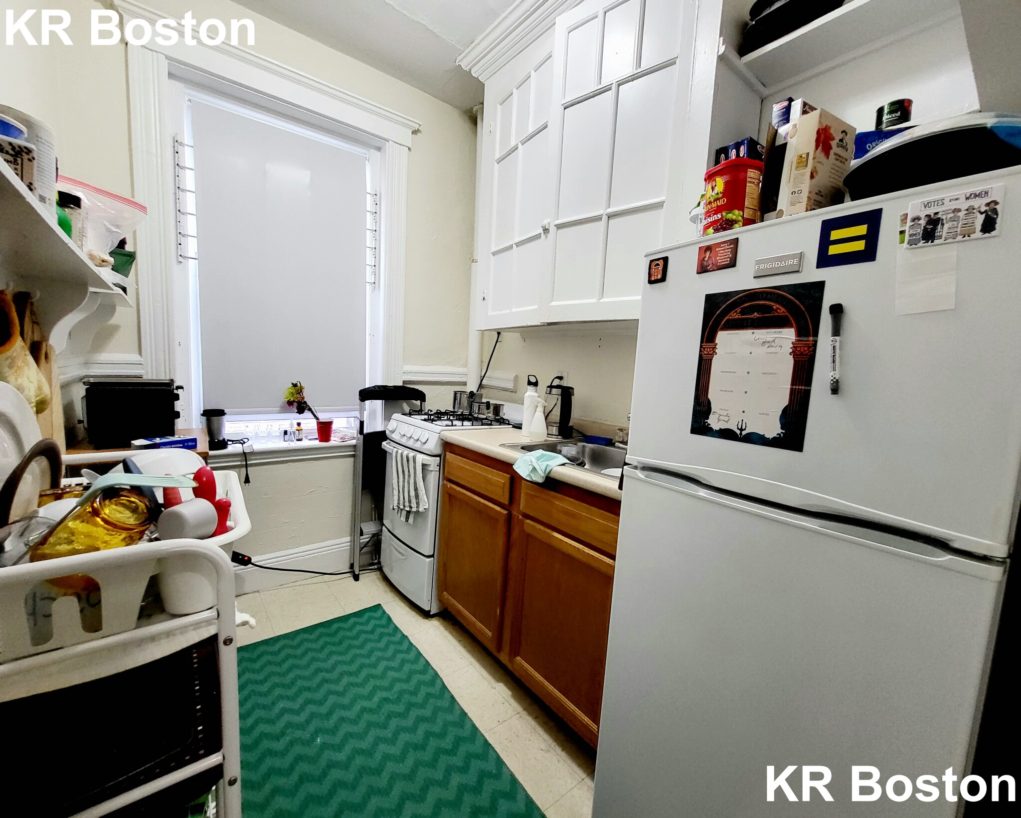 2 bed, 1 bath apartment for rent at 10 Egremont Rd Unit 2, Brighton — photo 2 of 4