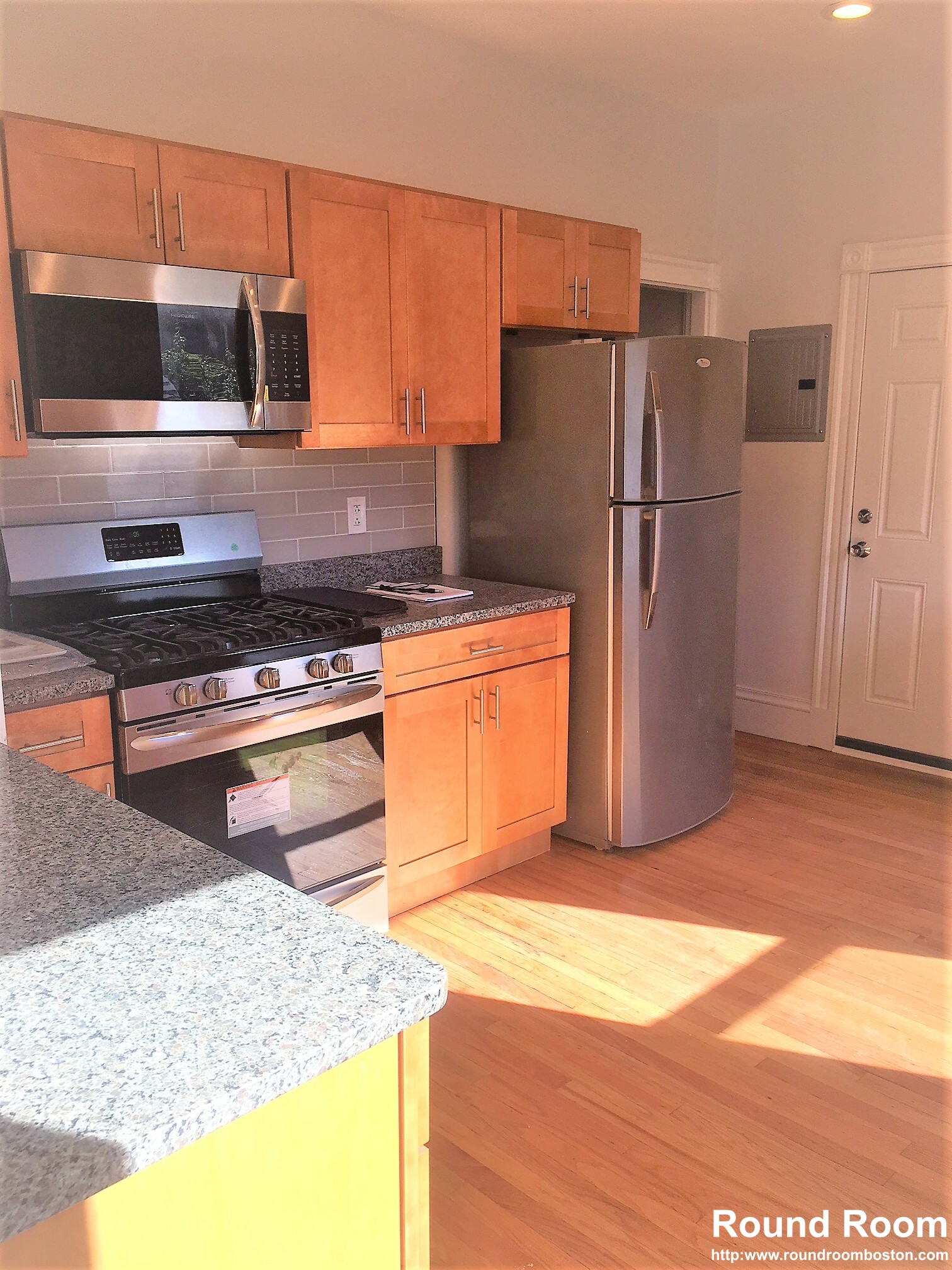 2 bed, 1 bath apartment for rent at 384 Washington St Unit 3, Central Square — photo 2 of 8