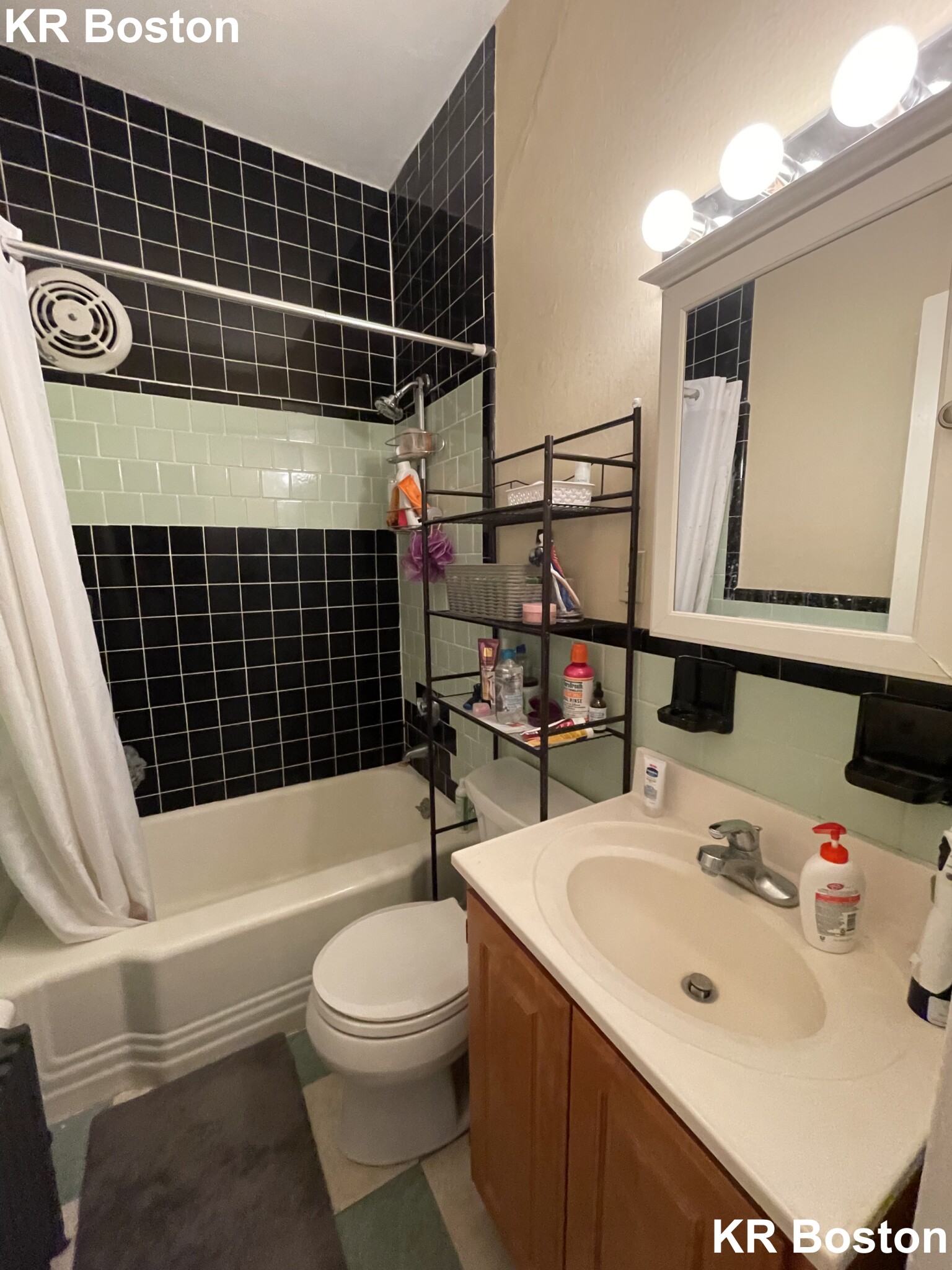 3 bed, 1 bath apartment for rent at 107 Saint Paul St Unit 3F, Coolidge Corner — photo 4 of 5