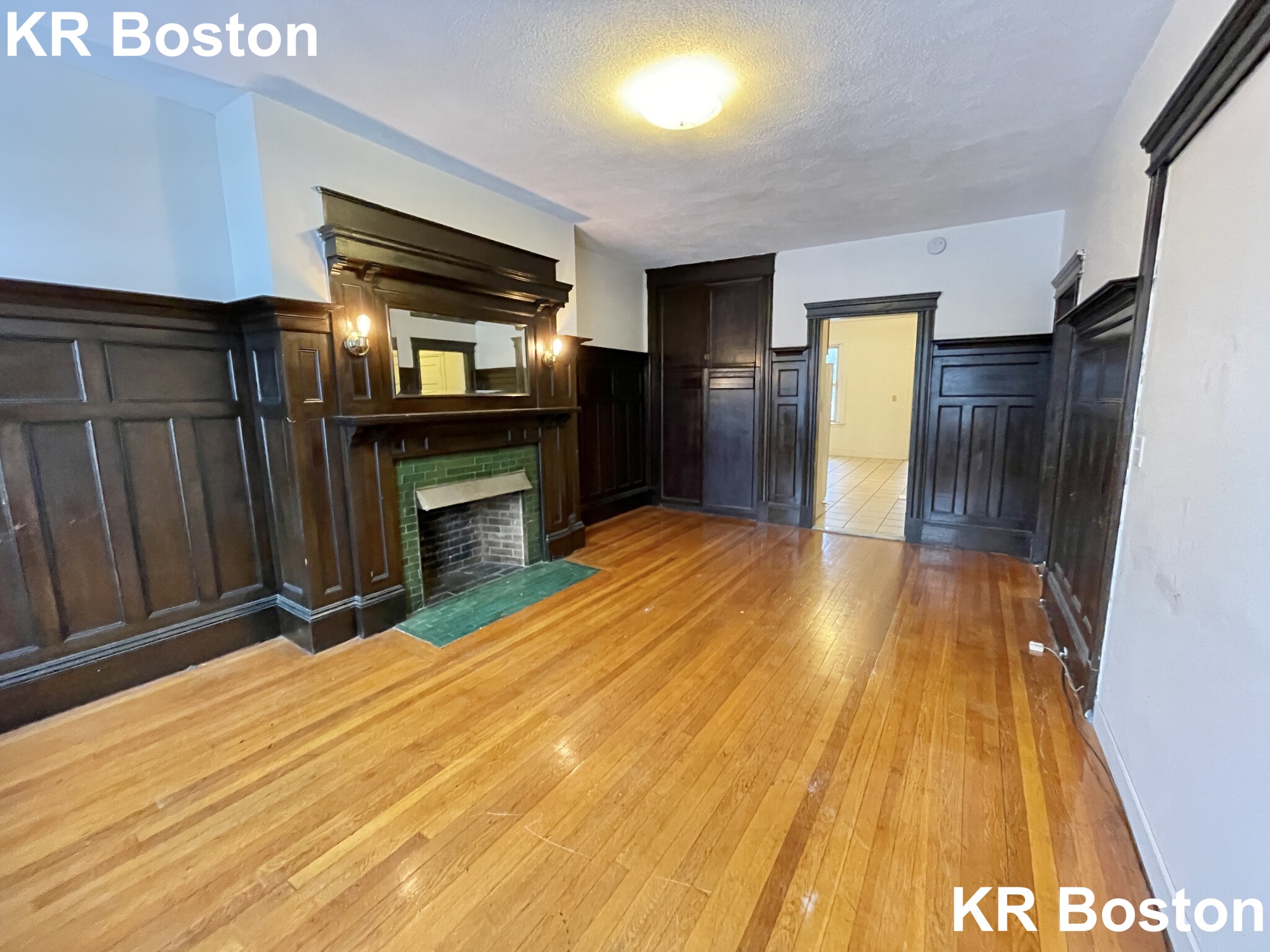 5 bed, 2 bath apartment for rent at 1907 Beacon St Unit 2, Chestnut Hill — photo 3 of 20