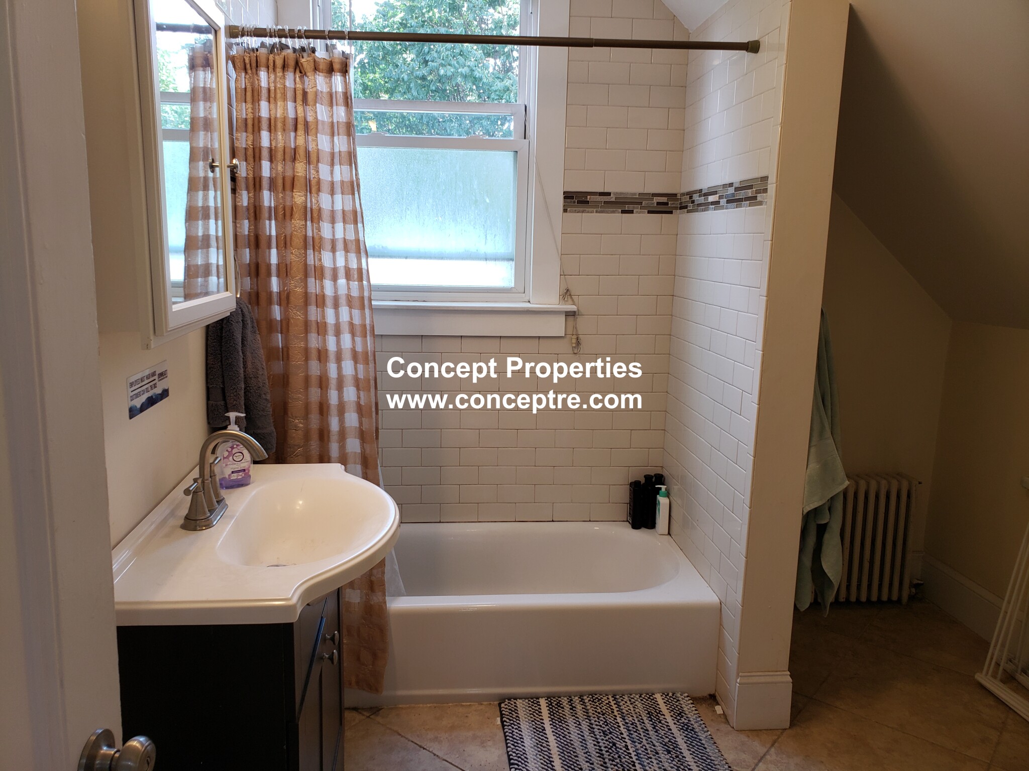 5 bed, 2 bath apartment for rent at 126 Saratoga St Unit 2A, East Boston — photo 16 of 39