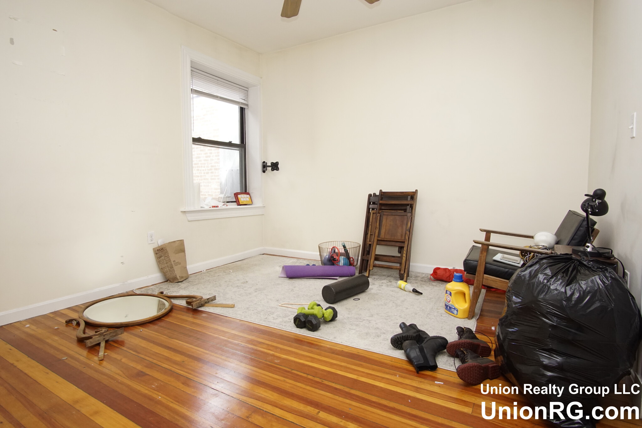 3 bed, 1.5 bath apartment for rent at 1942 Beacon St Unit 4, Brighton — photo 7 of 21
