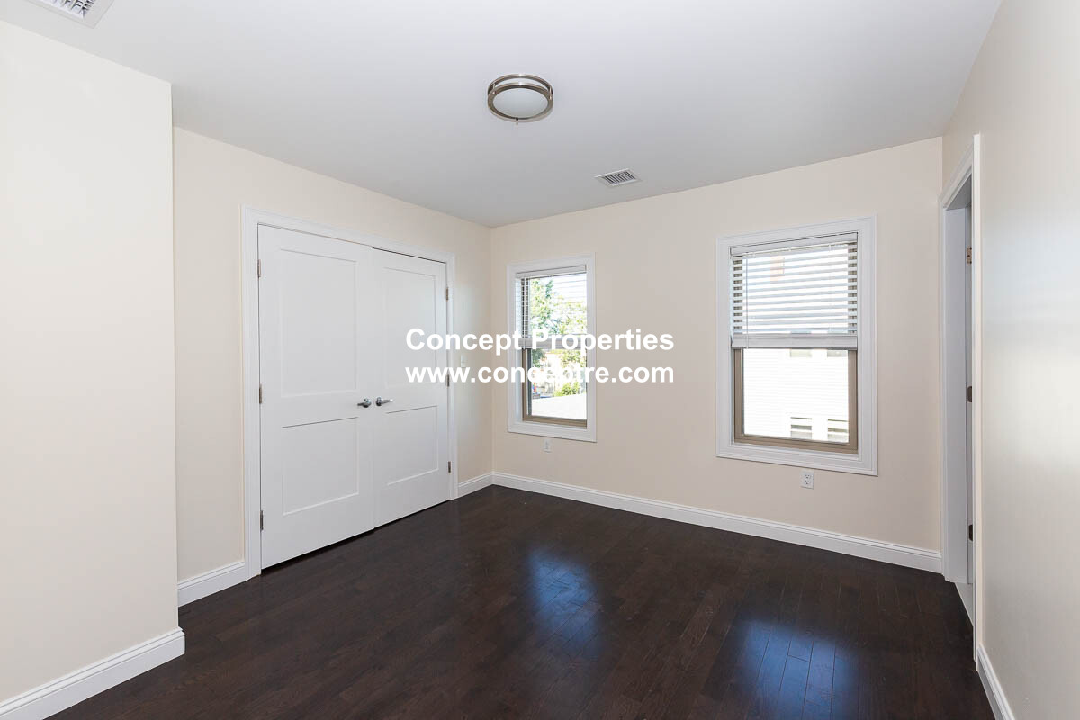 4 bed, 4+ bath apartment for rent at 39 Harvard St Unit 2, Charlestown — photo 16 of 20