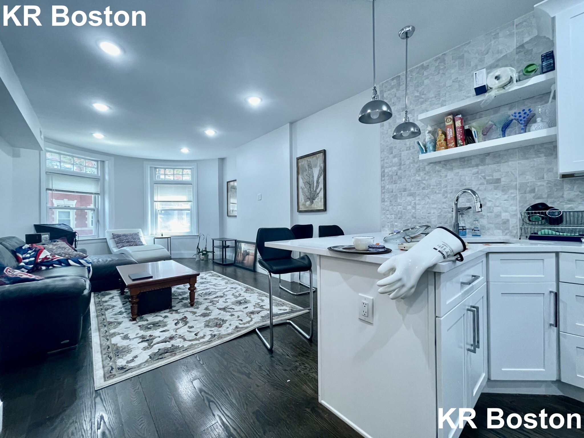4 bed, 2 bath apartment for rent at 11 Strathmore Rd Unit 1, Chestnut Hill — photo 2 of 12