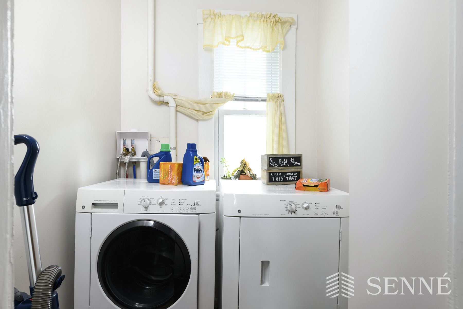 3 bed, 1 bath apartment for rent at 39 Magoun St Unit 2, North Cambridge — photo 4 of 11
