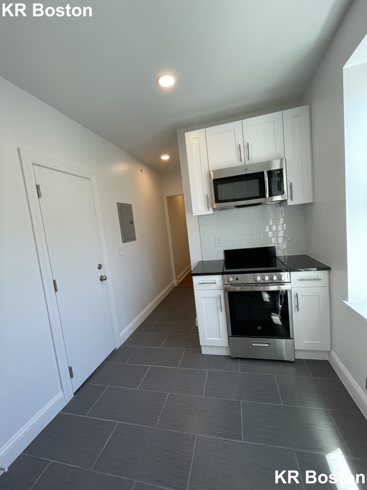 1 bed, 1 bath apartment for rent at 114 Sutherland Rd Unit M, Brighton — photo 11 of 14