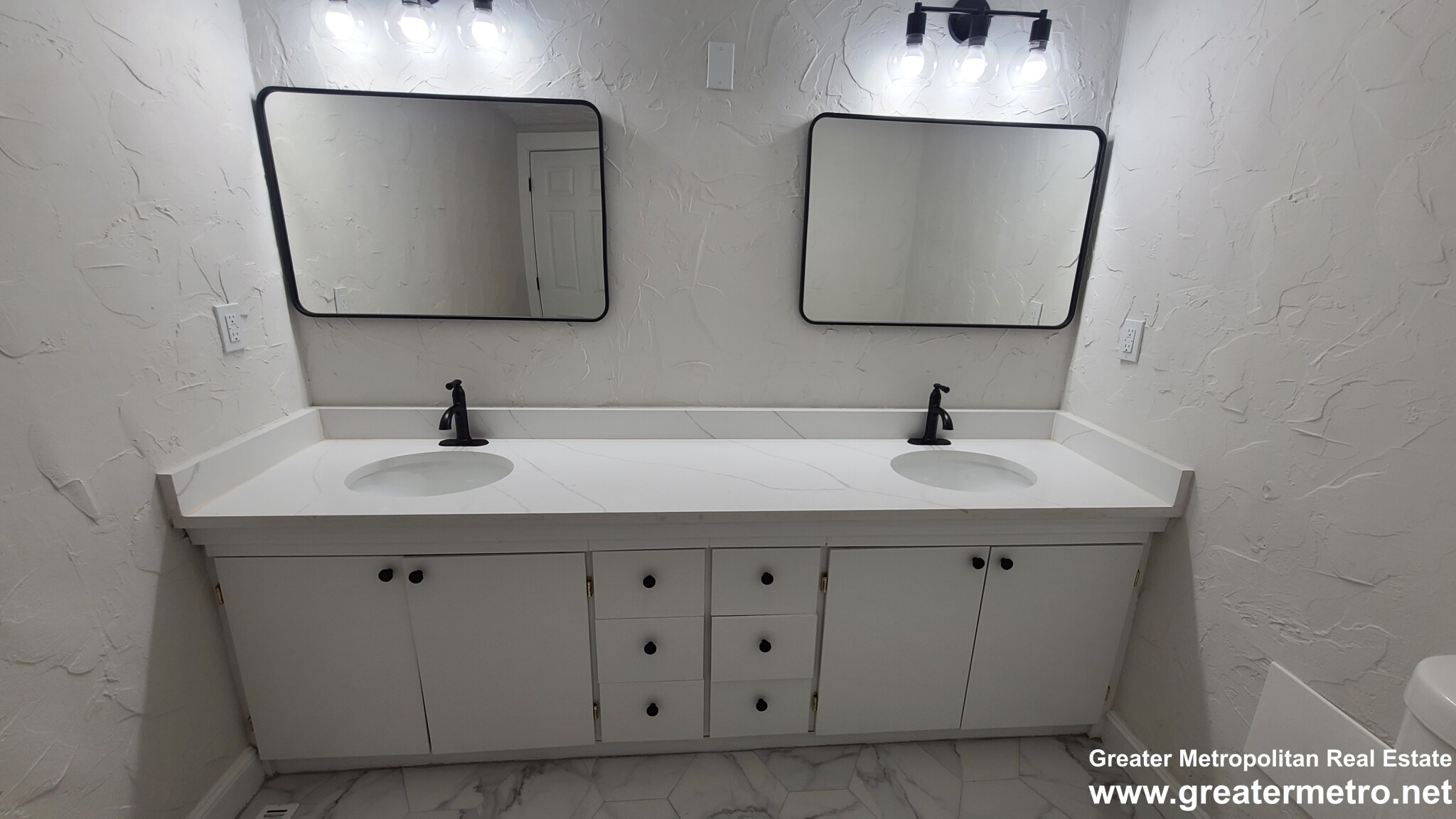 4 bed, 2 bath apartment for rent at 129 Fulton St Unit 1, North End — photo 22 of 25