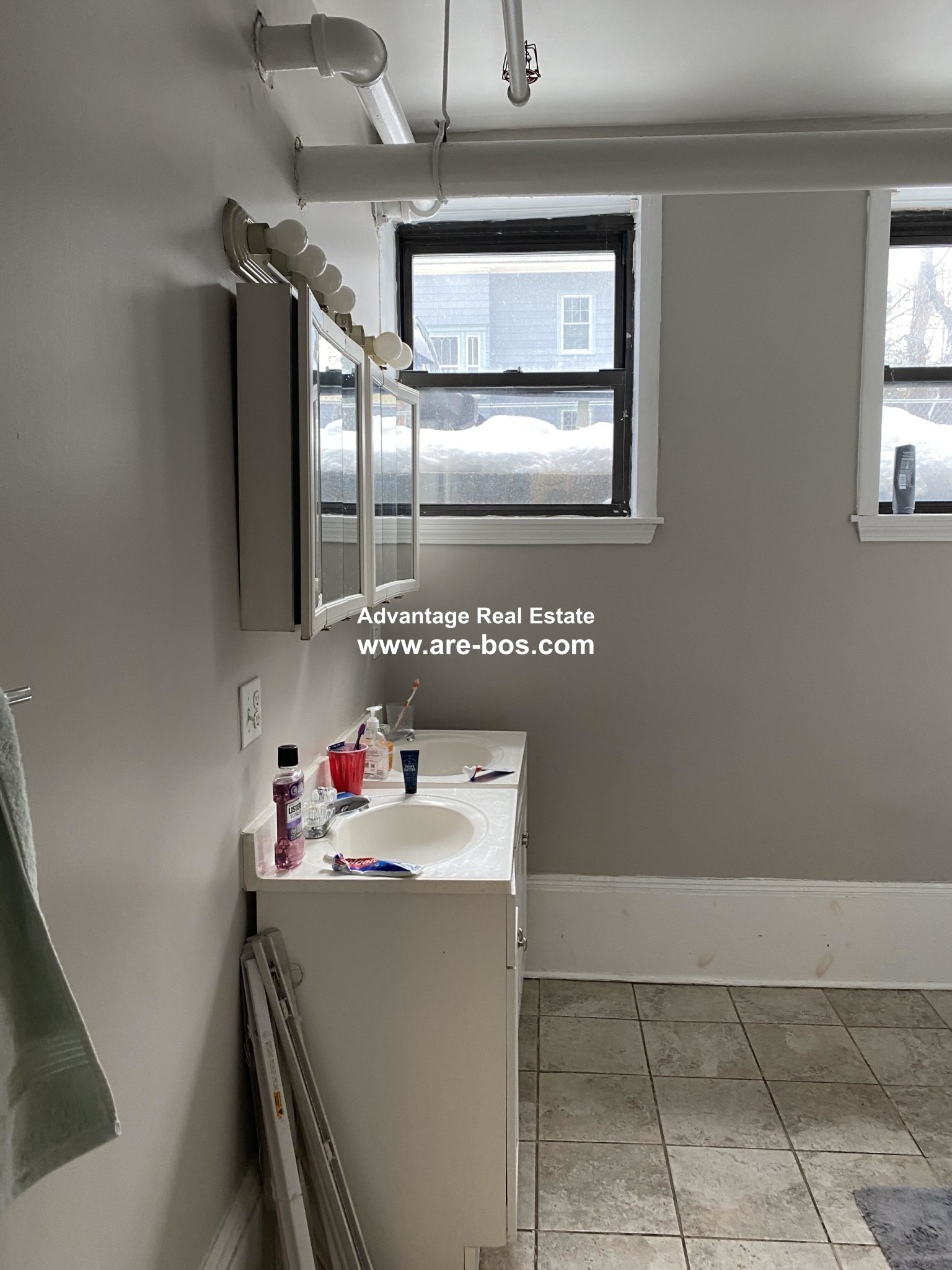 4 bed, 2 bath apartment for rent at 1066 Commonwealth Ave Unit 30, Allston — photo 18 of 23