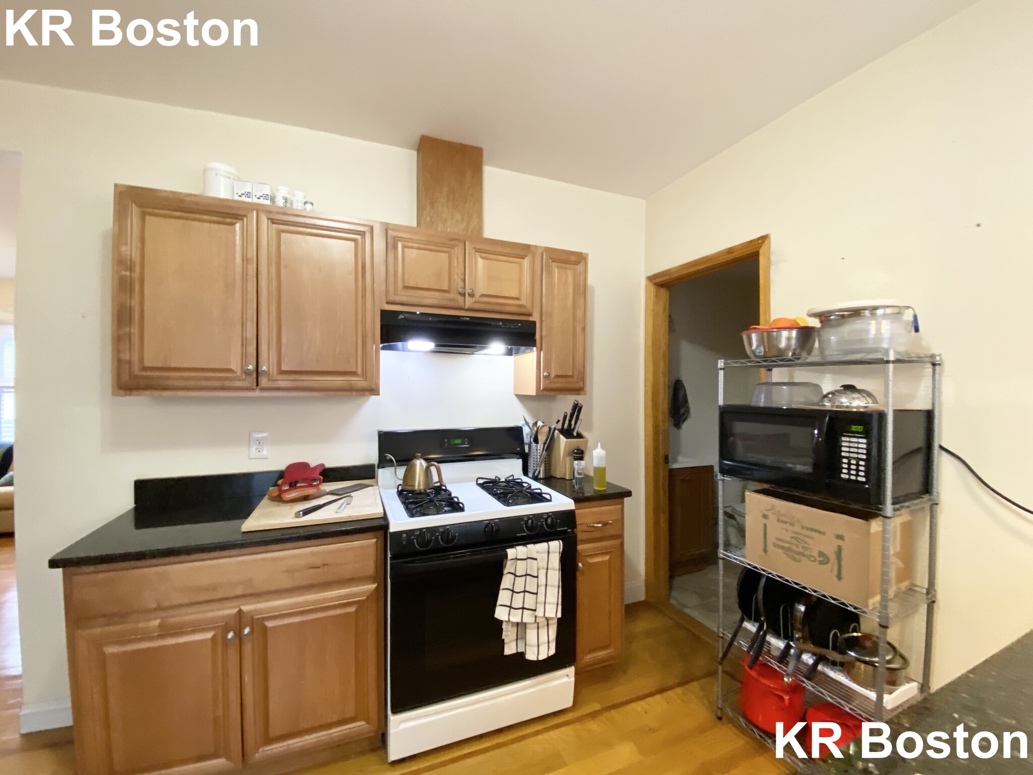 3 bed, 1.5 bath apartment for rent at 47 Easton St Unit 2, Allston — photo 25 of 46