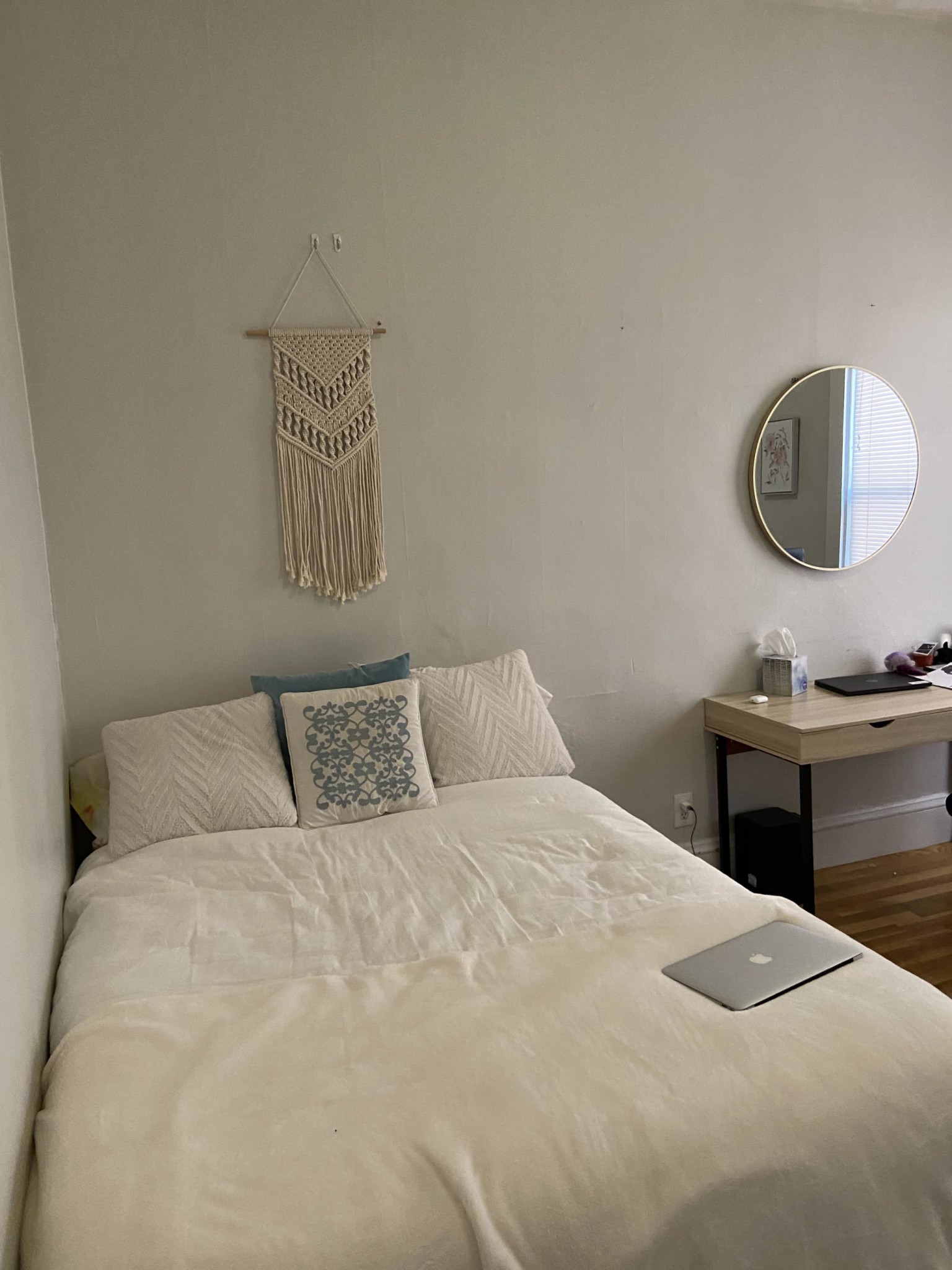 4 bed, 1 bath apartment for rent at 197 Green Unit 3, Central Square — photo 10 of 19