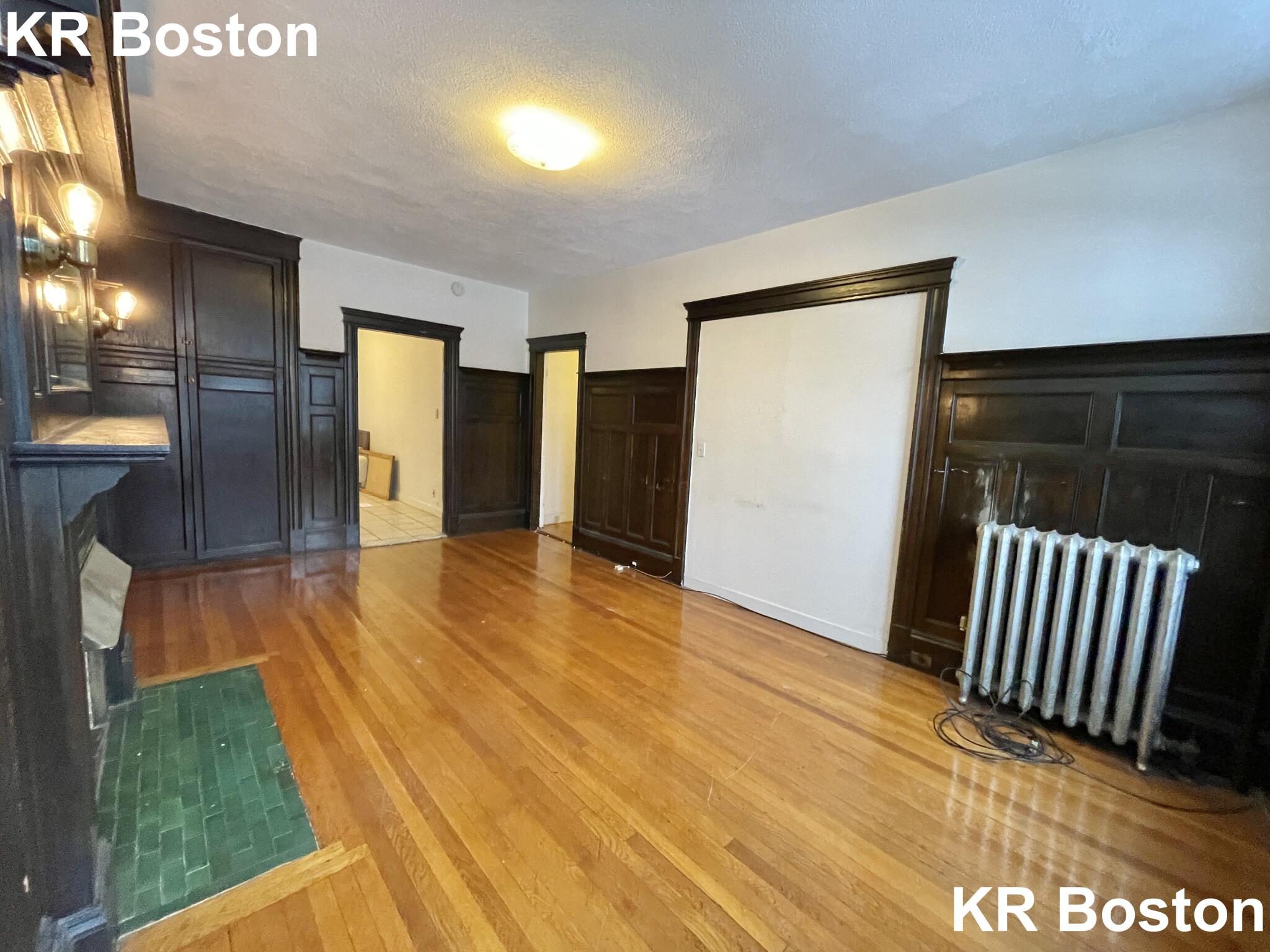5 bed, 2 bath apartment for rent at 1907 Beacon St Unit 2, Chestnut Hill — photo 6 of 20