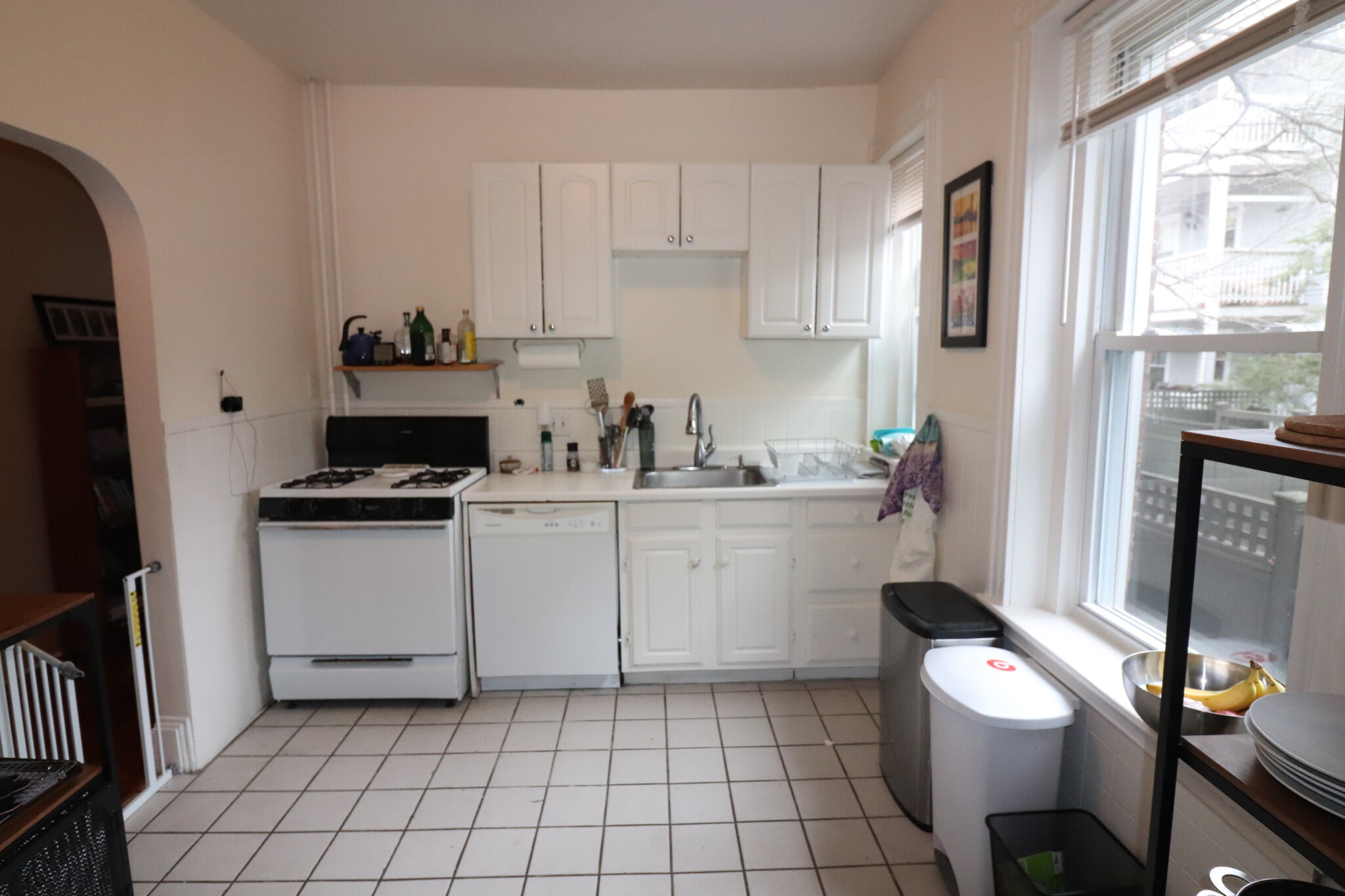 2 bed, 2 bath apartment for rent at 136 Pleasant Unit 7, Coolidge Corner — photo 2 of 17
