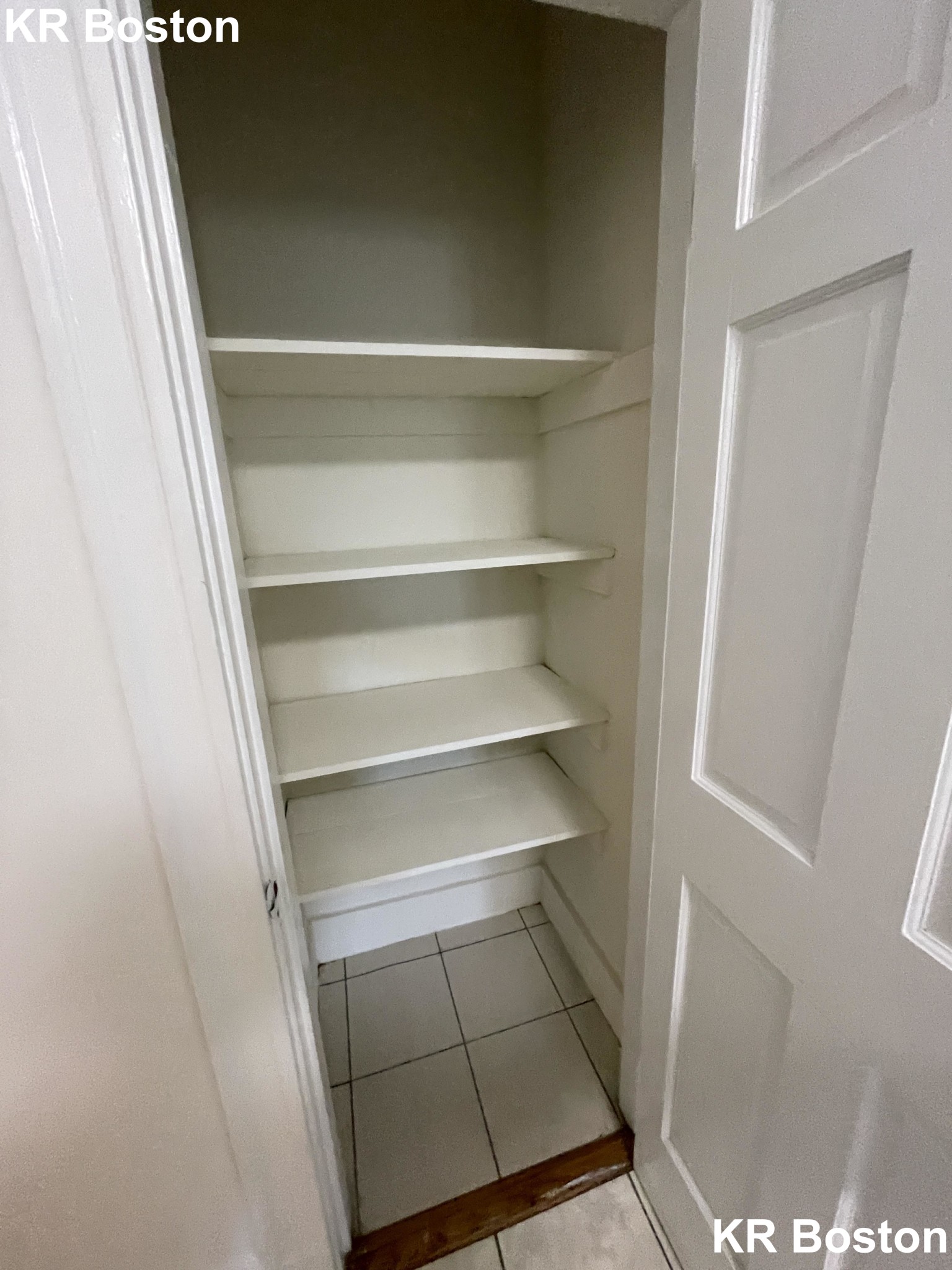 2 bed, 1 bath apartment for rent at 23 Fairbanks St Unit 33, Washington Square — photo 9 of 10