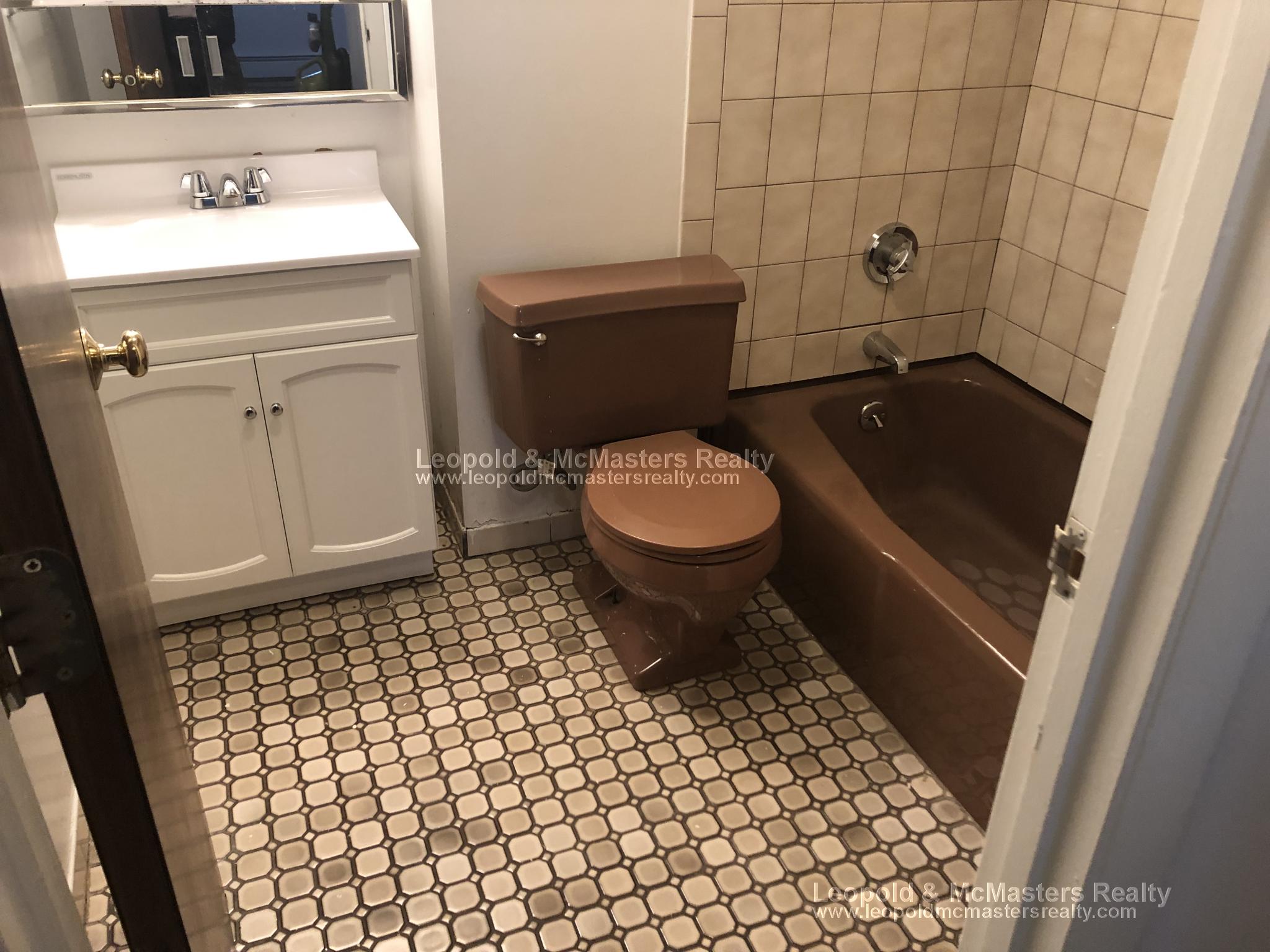 3 bed, 2 bath apartment for rent at 34 Medfield St Unit B2, Fenway — photo 13 of 13