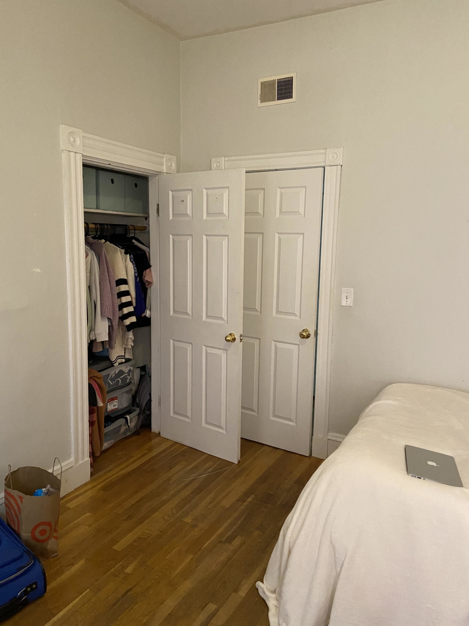 4 bed, 1 bath apartment for rent at 197 Green Unit 3, Central Square — photo 13 of 19