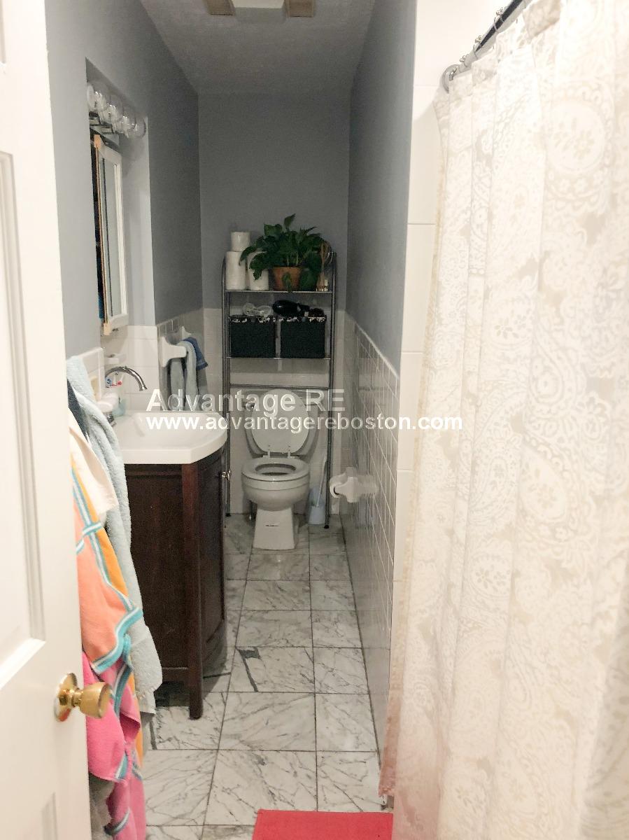 3 bed, 2 bath apartment for rent at 37 Sheafe St Unit 1, North End — photo 6 of 9