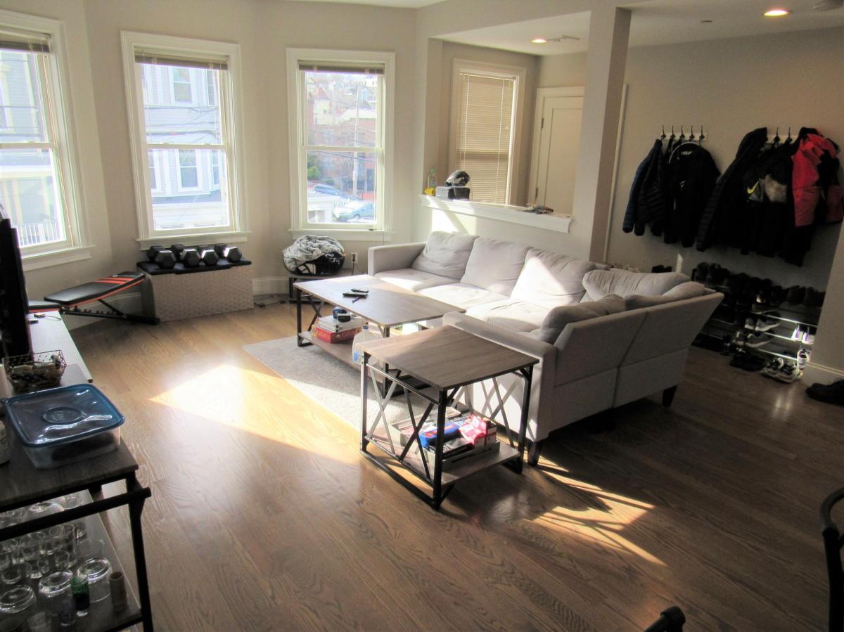 4 bed, 2 bath apartment for rent at 50 Calumet St Unit 3, Mission Hill — photo 5 of 17