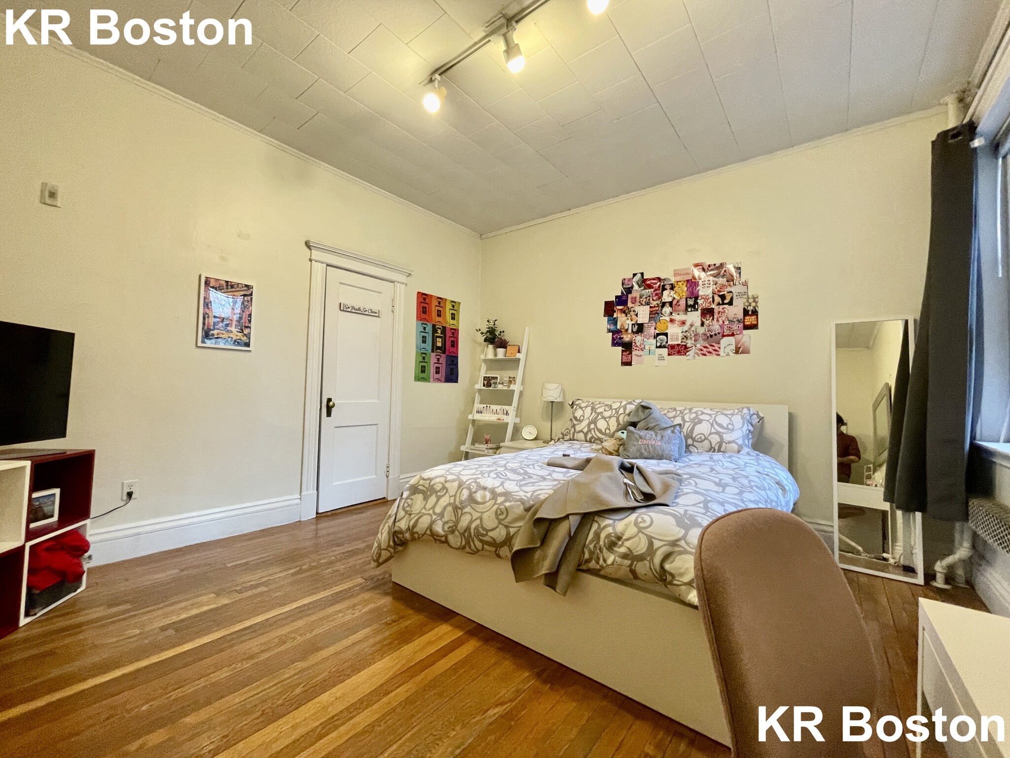 3 bed, 2 bath apartment for rent at 19 Euston St Unit 2, Longwood