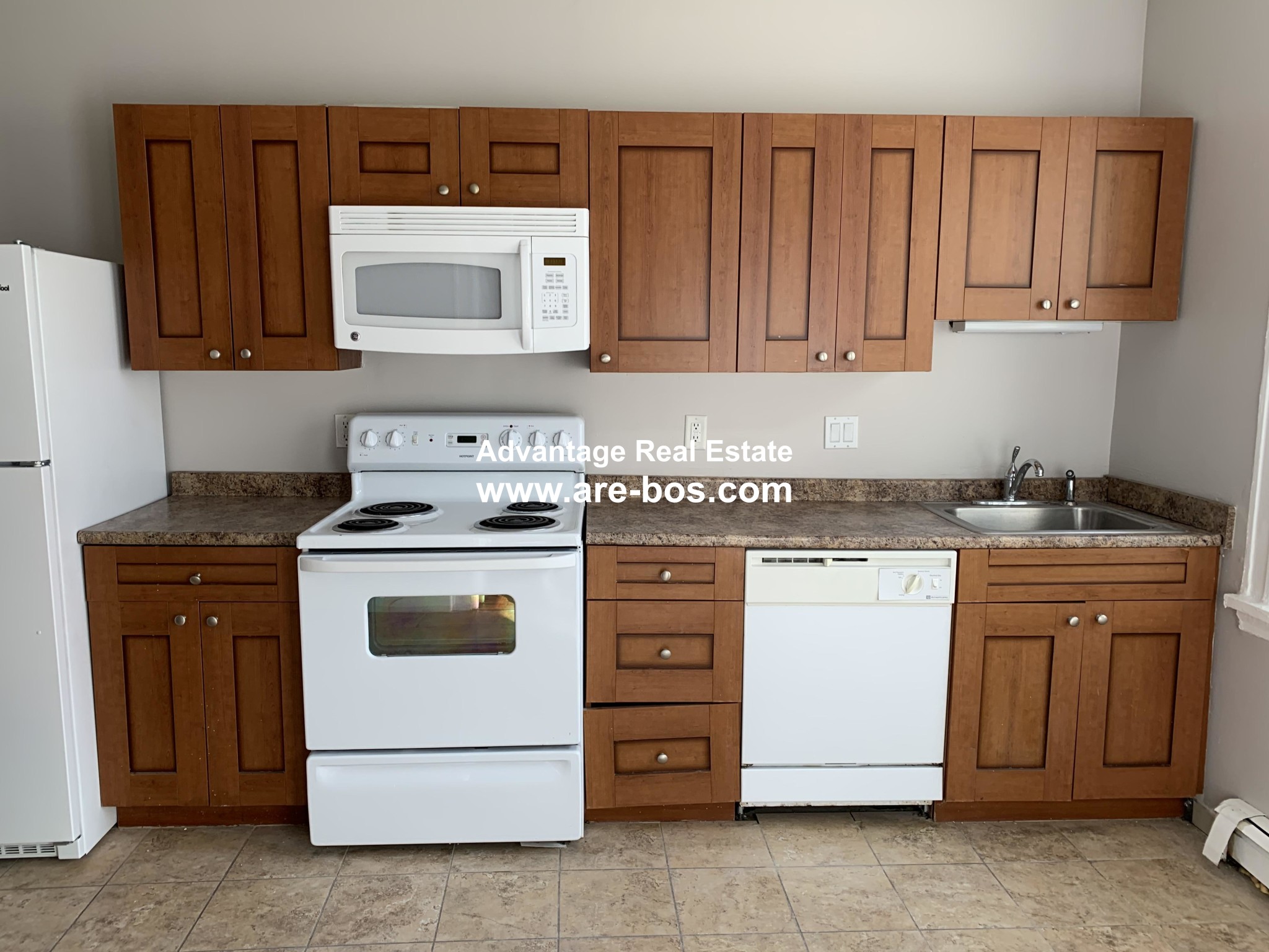 2 split bed, 1 bath apartment for rent at 24 Ransom Unit 30, Brighton