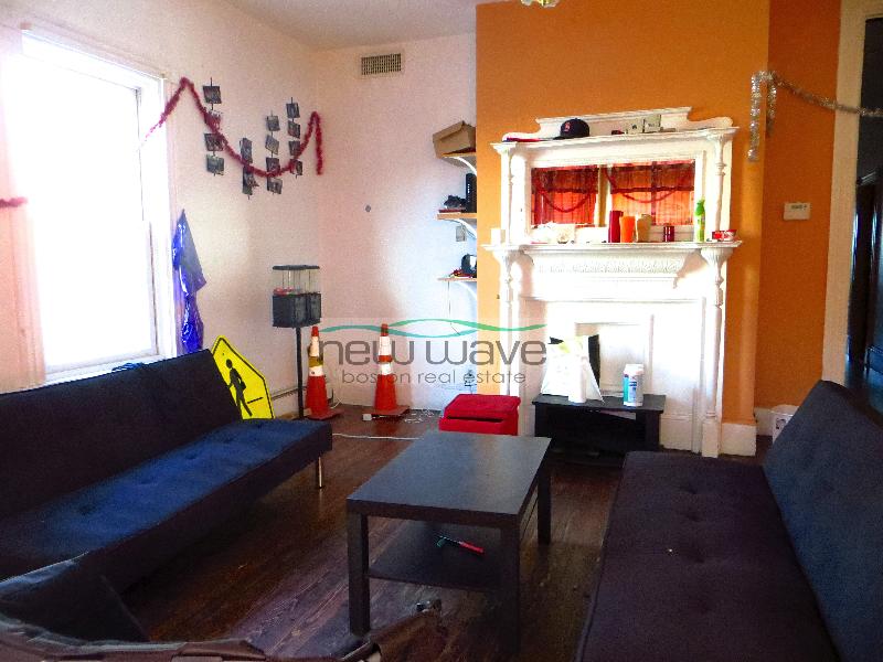 4 bed, 2 bath apartment for rent at 140 Saint Alphonsus Unit 3, Mission Hill — photo 7 of 14