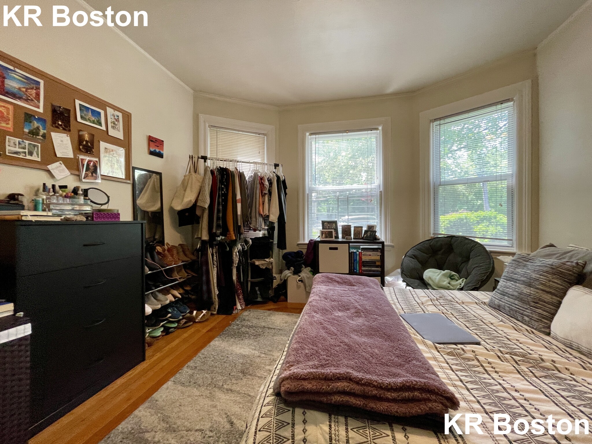 5 bed, 1 bath apartment for rent at 786 Washington St Unit 1, Chestnut Hill — photo 6 of 10