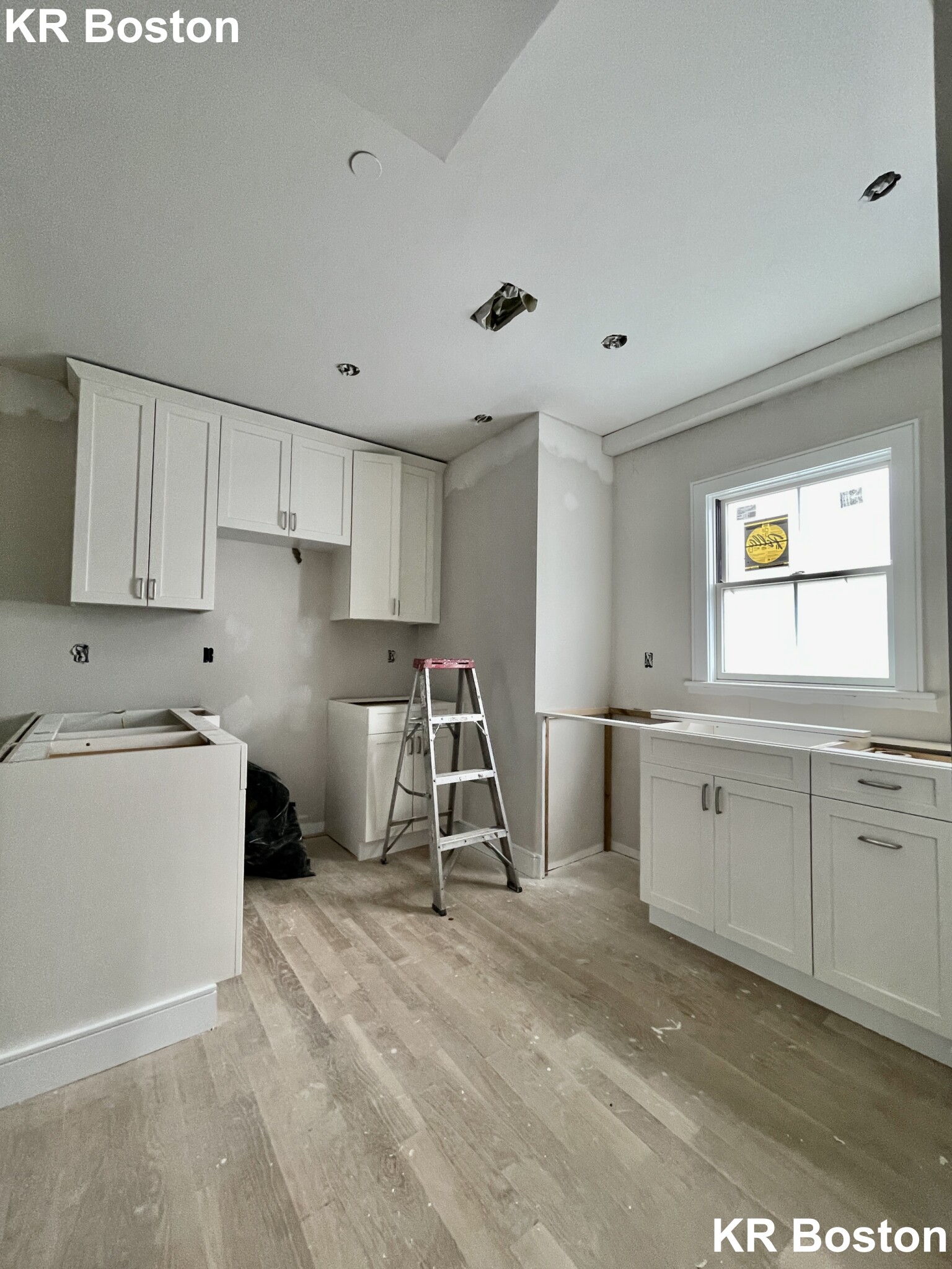 3 bed, 2 bath apartment for rent at 20 Reedsdale St Unit 3, Allston — photo 4 of 11