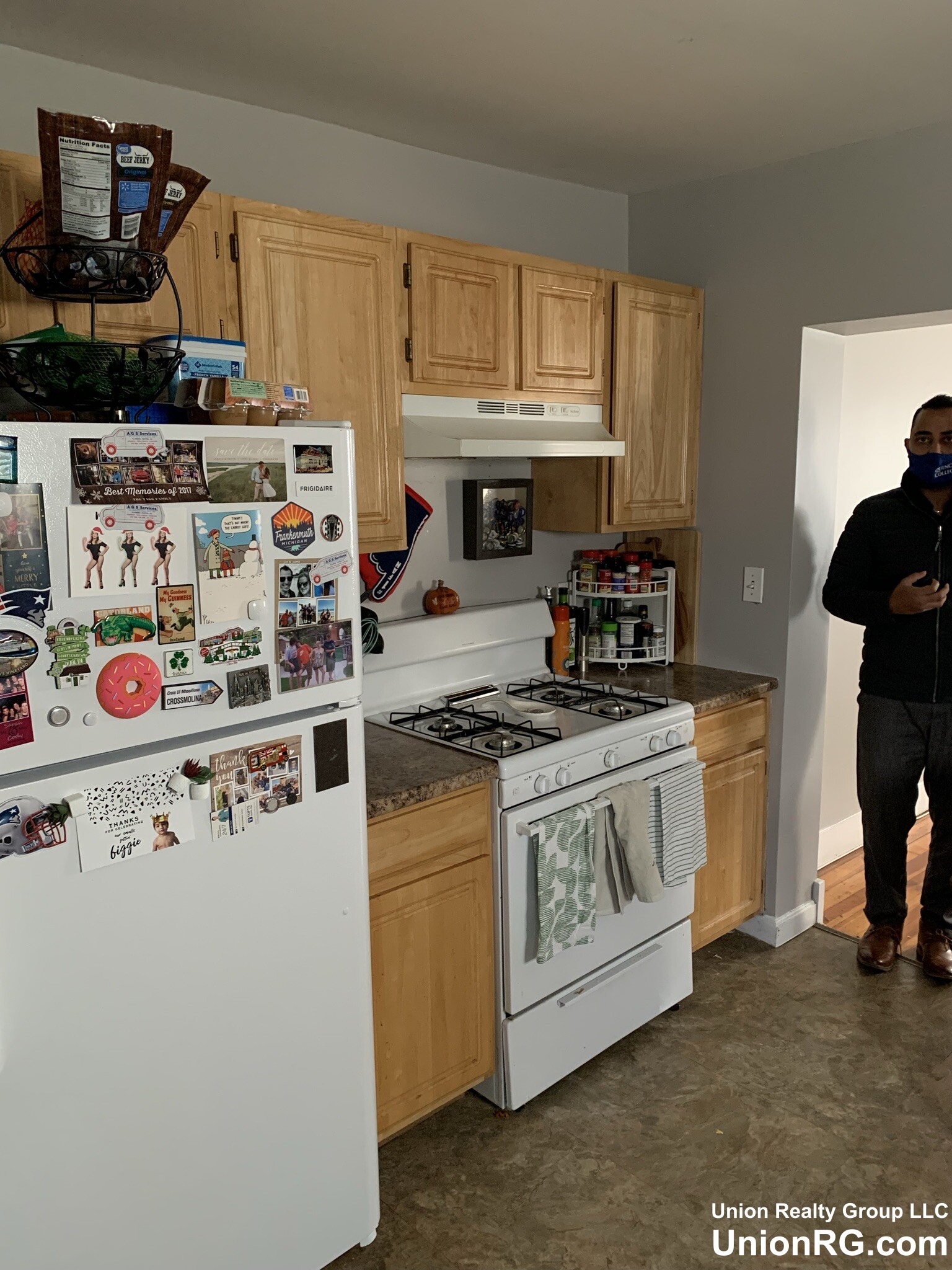 3 bed, 1 bath apartment for rent at 367 Market St Unit 1, Brighton — photo 3 of 13