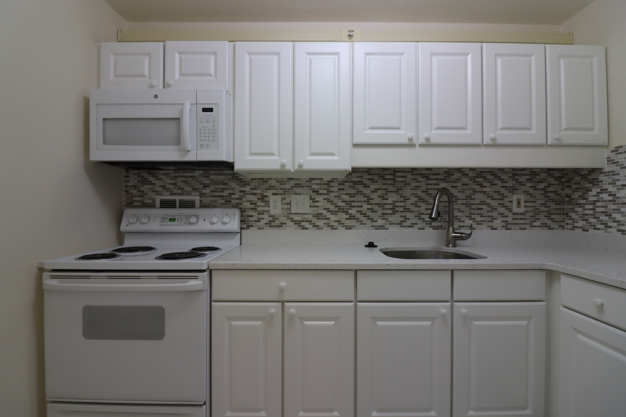 Studio bed, 1 bath apartment for rent at 101 Monmouth St Unit 180, Longwood — photo 5 of 8