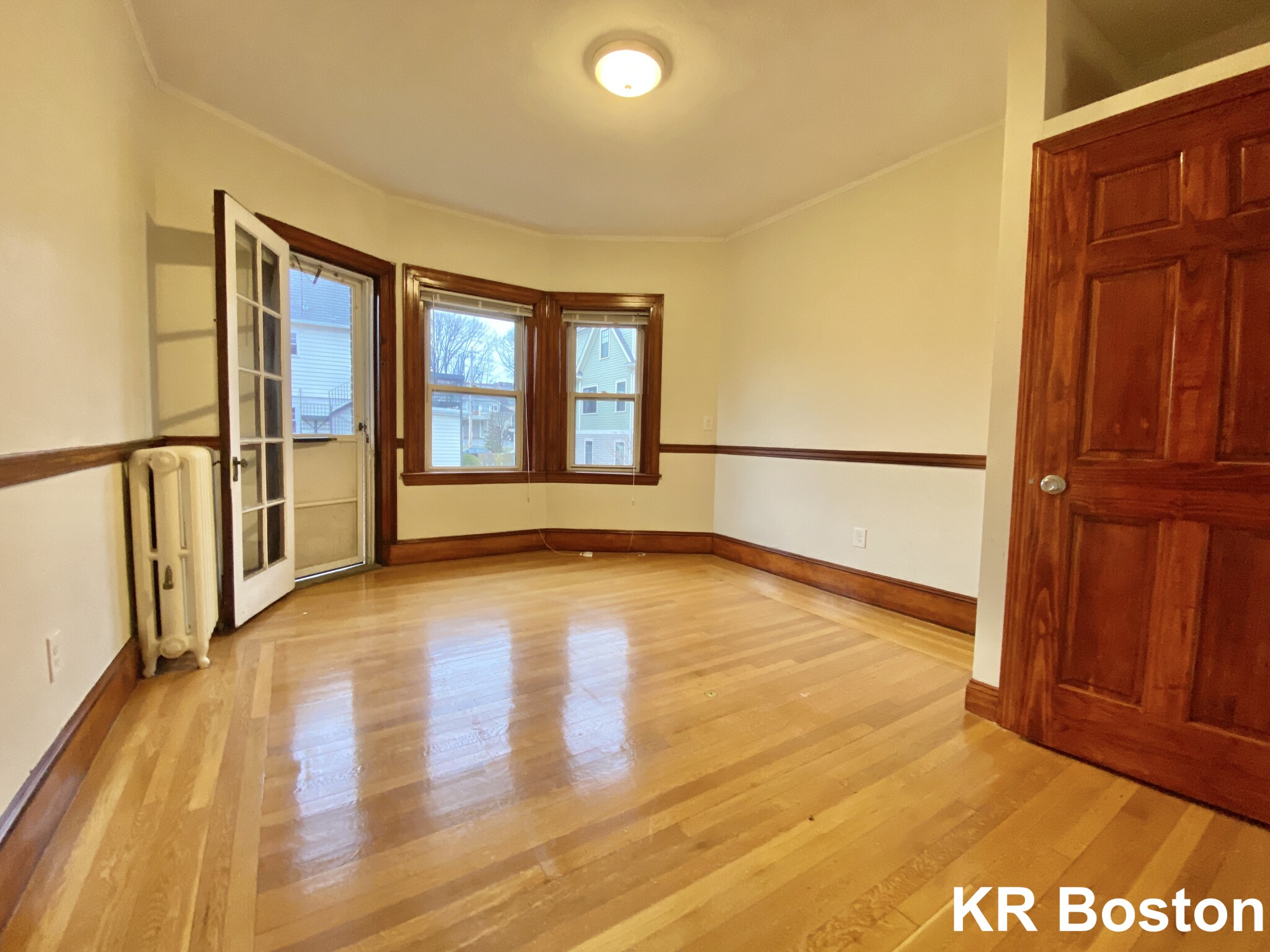 4 bed, 2 bath apartment for rent at 164 Summer Unit 22, Winter Hill — photo 3 of 23
