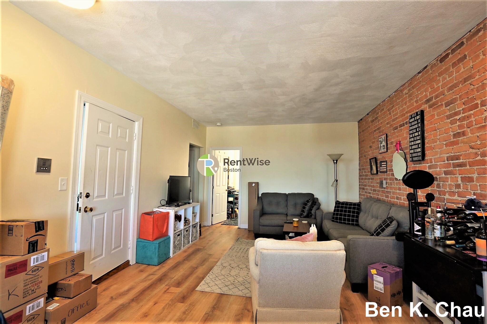 3 bed, 1 bath apartment for rent at 14 Lorraine Ter Unit 4B, Allston — photo 3 of 15