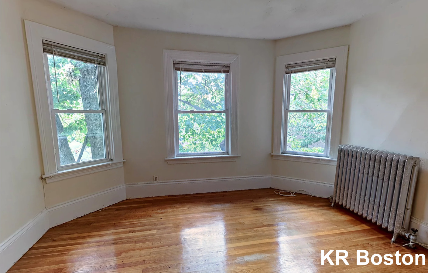 7 bed, 2 bath apartment for rent at 1782 Commonwealth Ave Unit 2, Brighton — photo 6 of 11