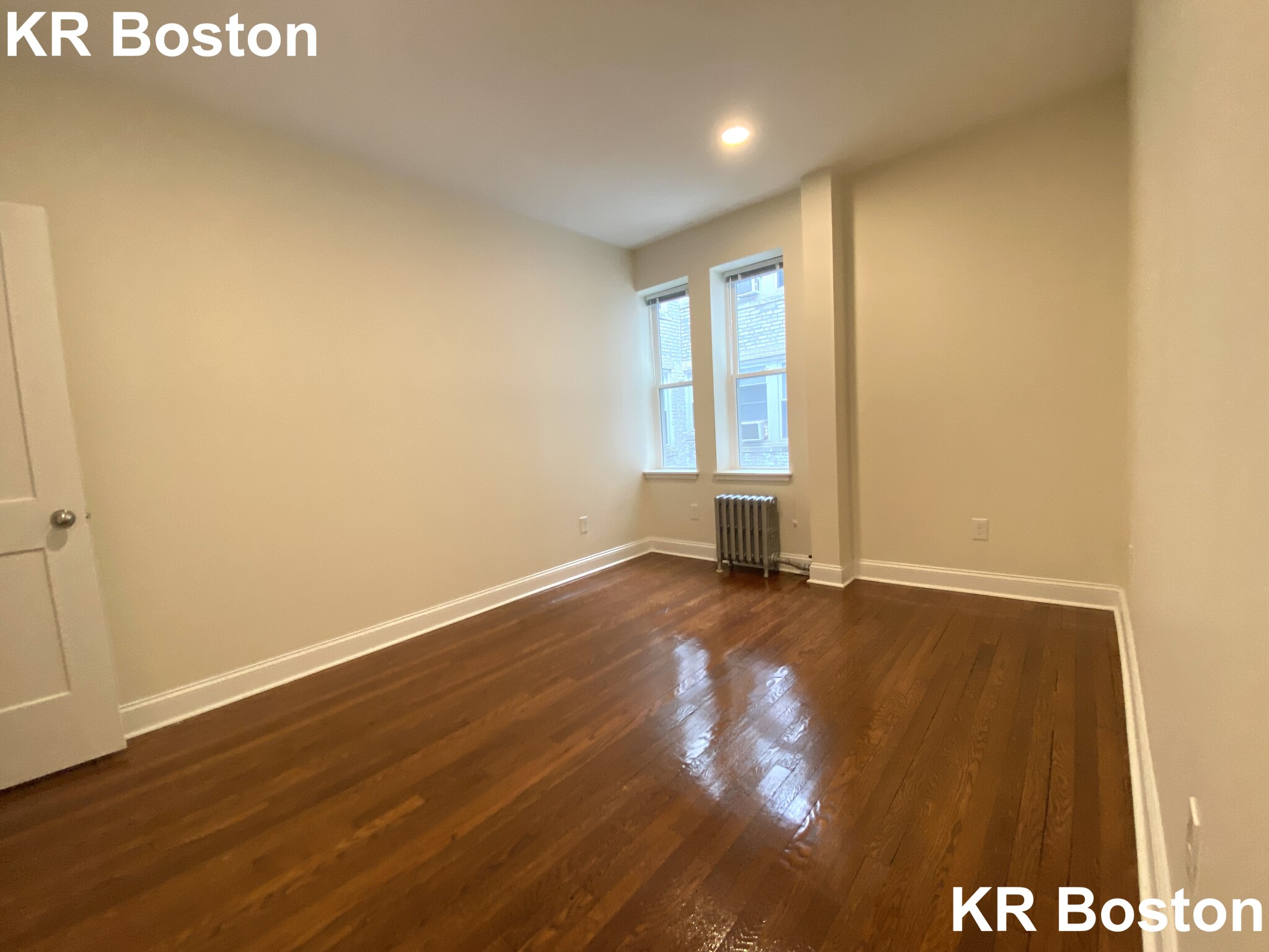 1 bed, 1 bath apartment for rent at 115 Sutherland Rd Unit E, Brighton